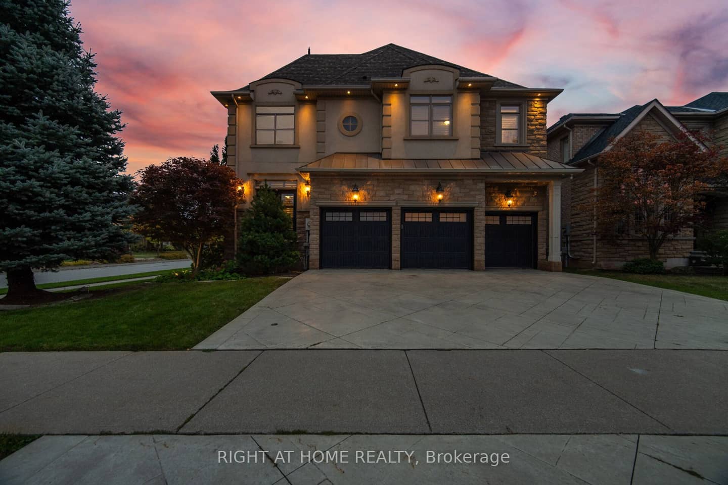 2122 Law Hill Gate, Oakville, ON L6M 0A7