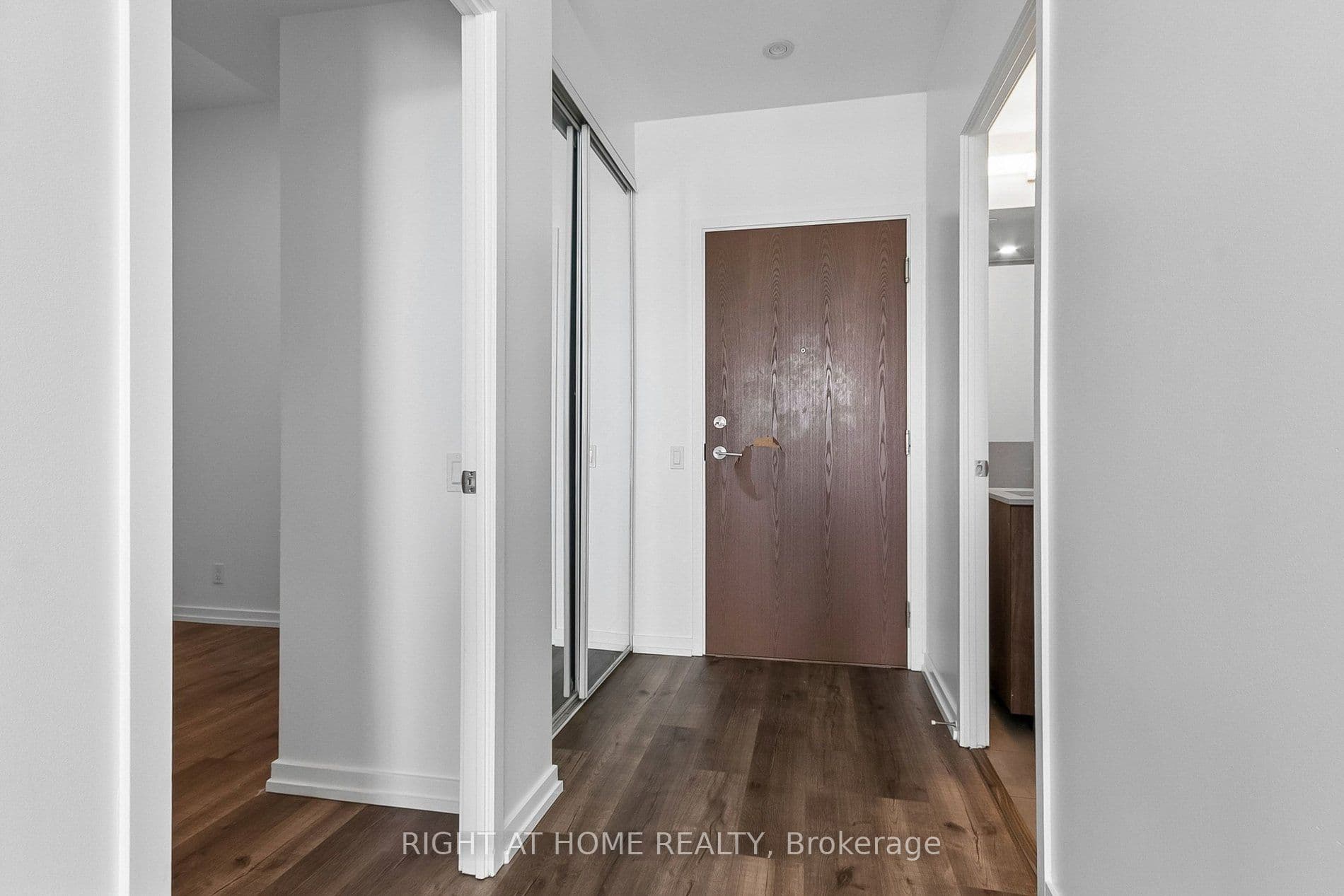 7890 JANE Street 1705, Vaughan, ON L4K 0K9