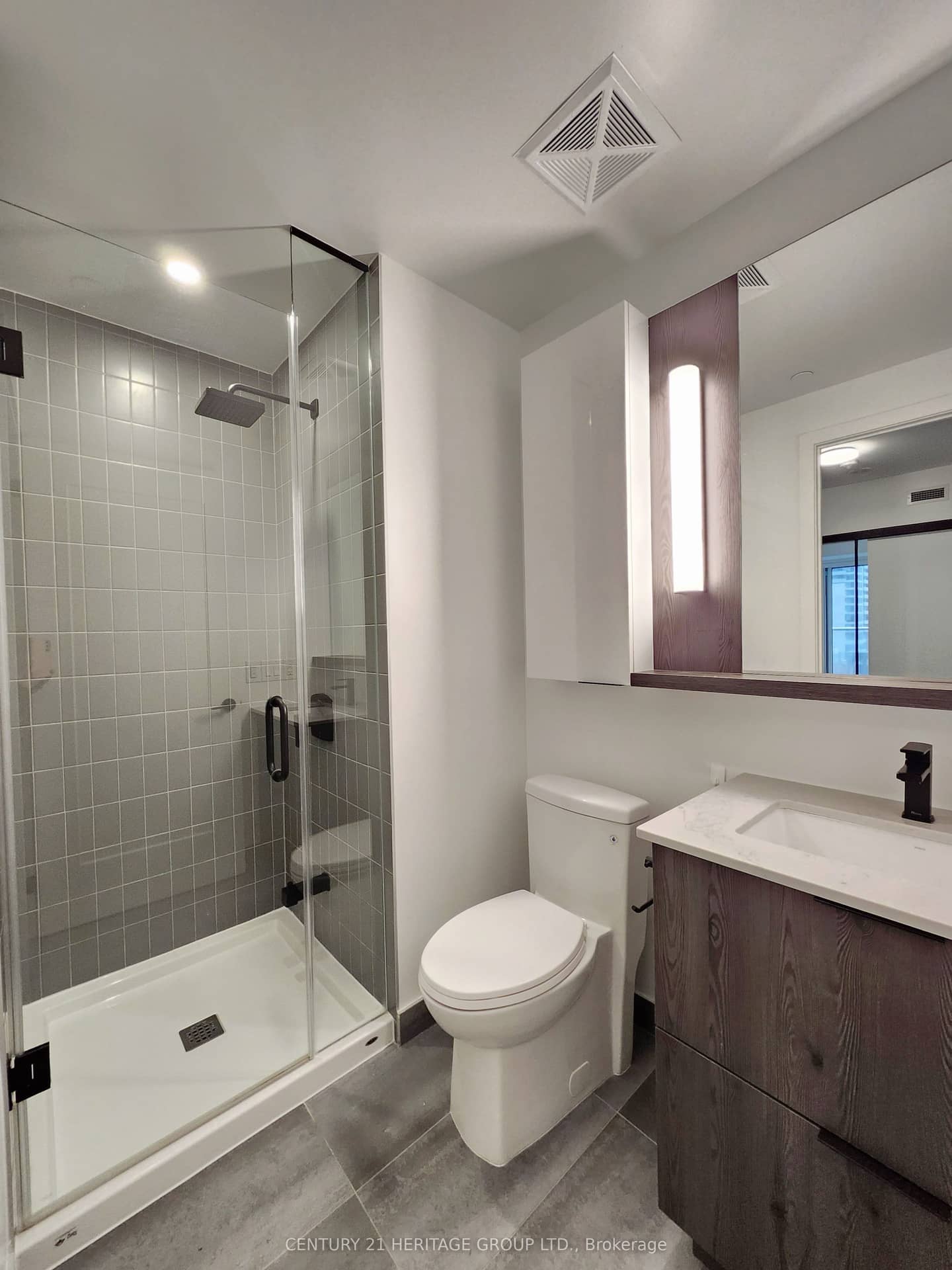 5 Defries Street 619, Toronto, ON M5A 0W7
