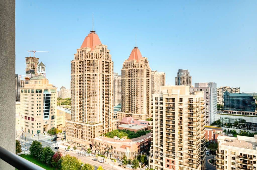 388 Prince Of Wales Drive 1711, Mississauga, ON L5B 0A1