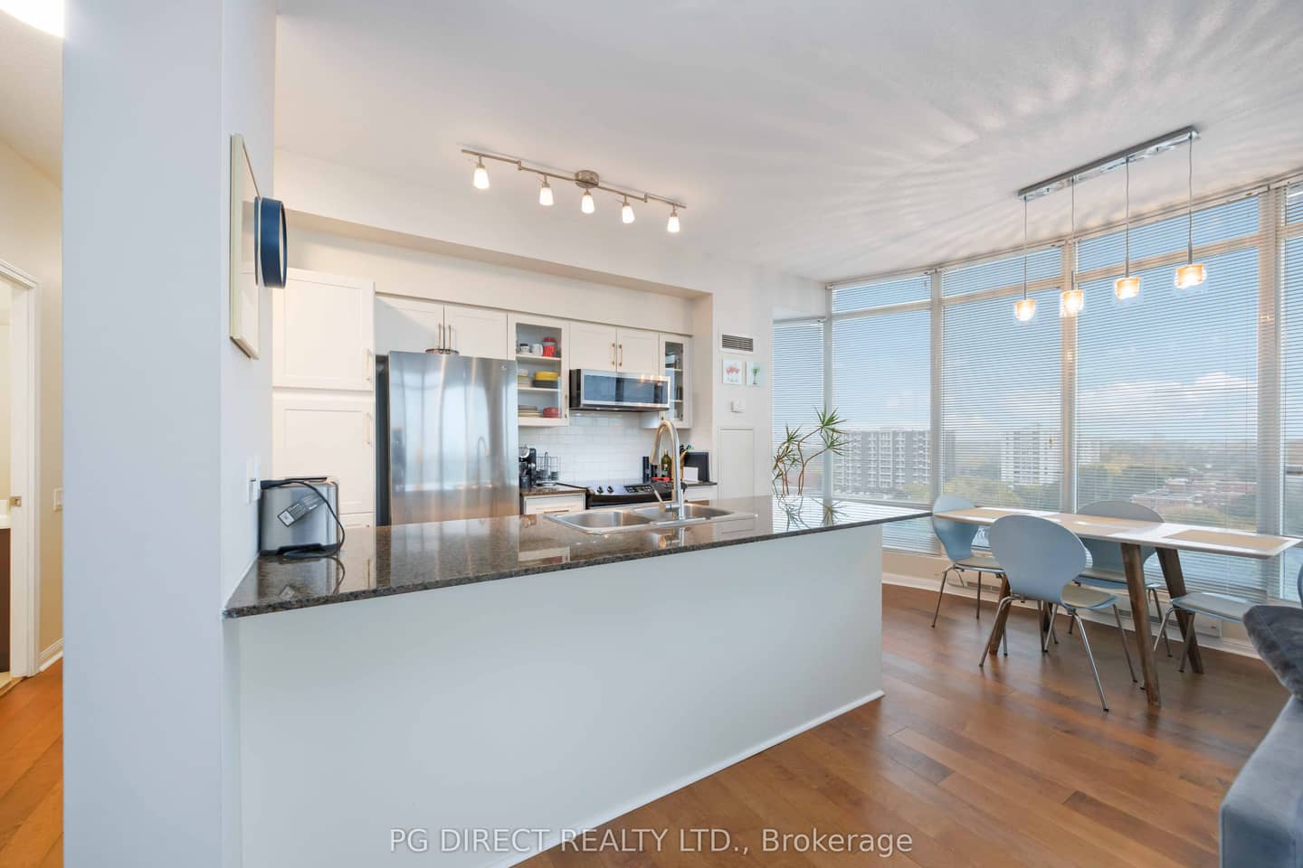 15 Windermere Avenue 1505, Toronto, ON M6S 5A2