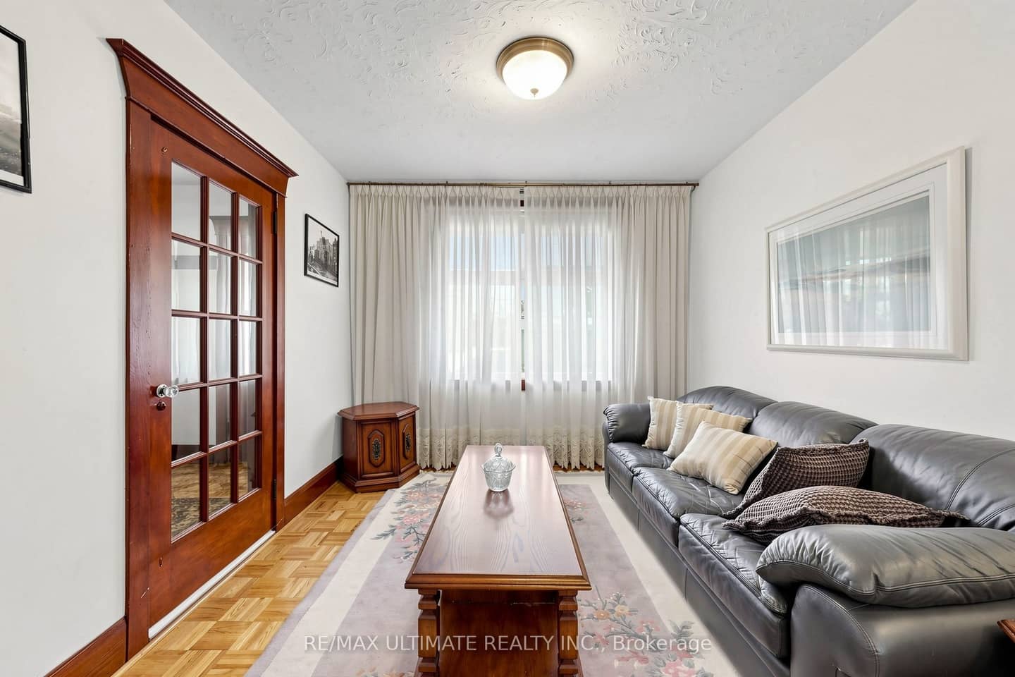 494 Oakwood Avenue W, Toronto, ON M6E 2W7