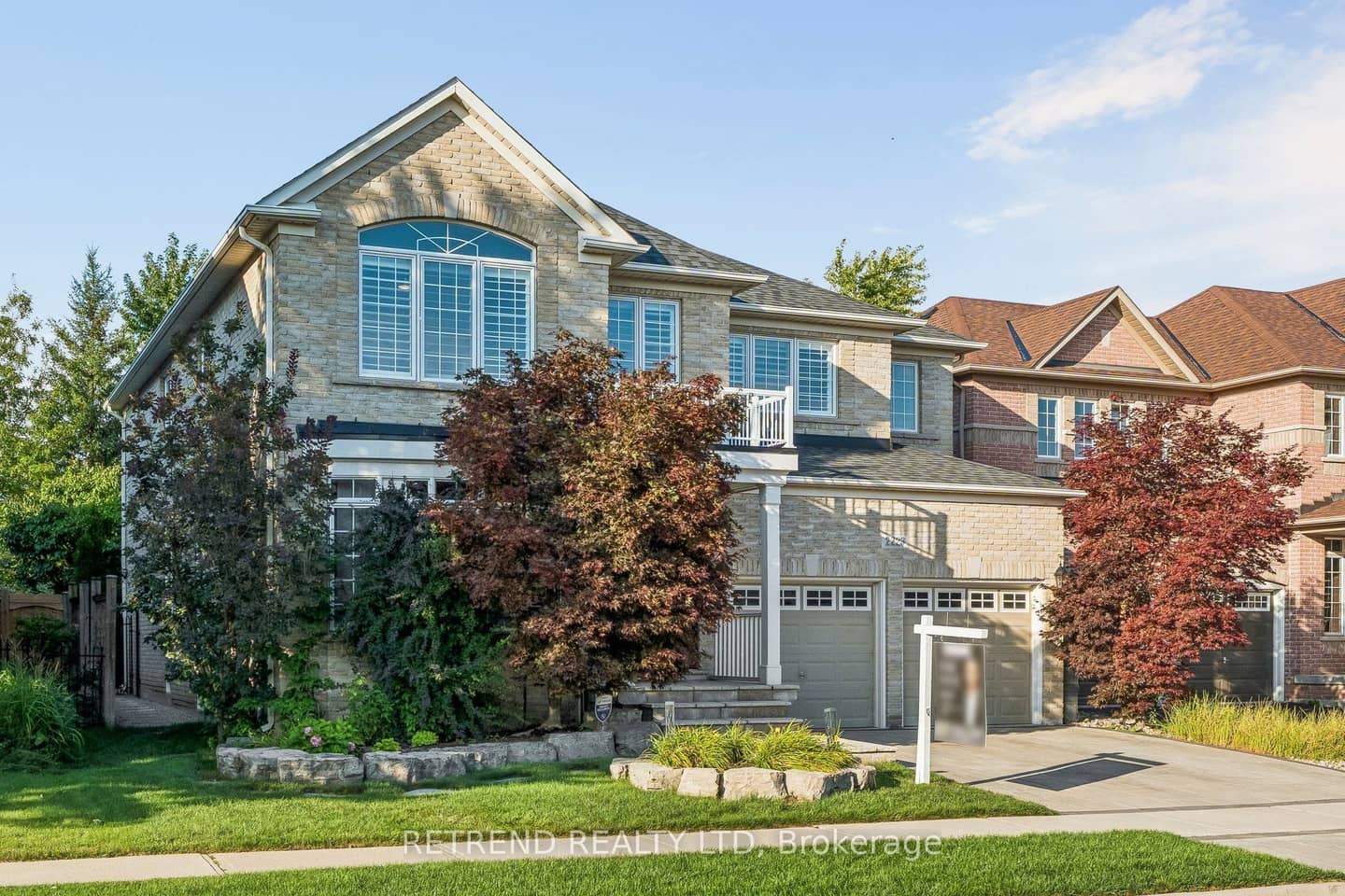 2223 Wuthering Heights Way, Oakville, ON L6M 0A3