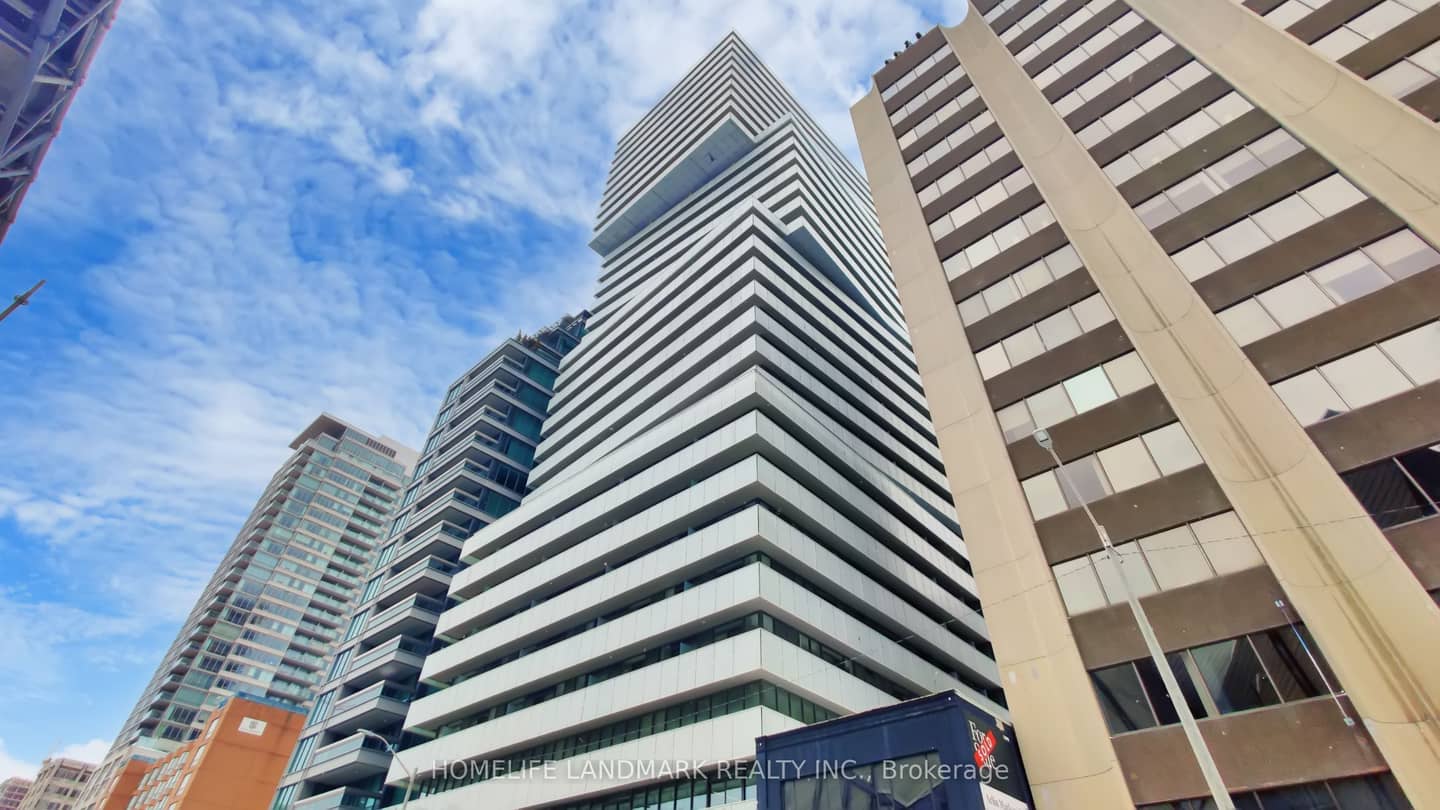 200 Bloor Street W 2305, Toronto, ON M5S 0B1