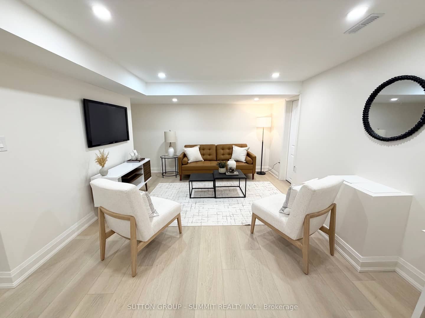 2379 Maryvale Court, Burlington, ON L7P 2P1