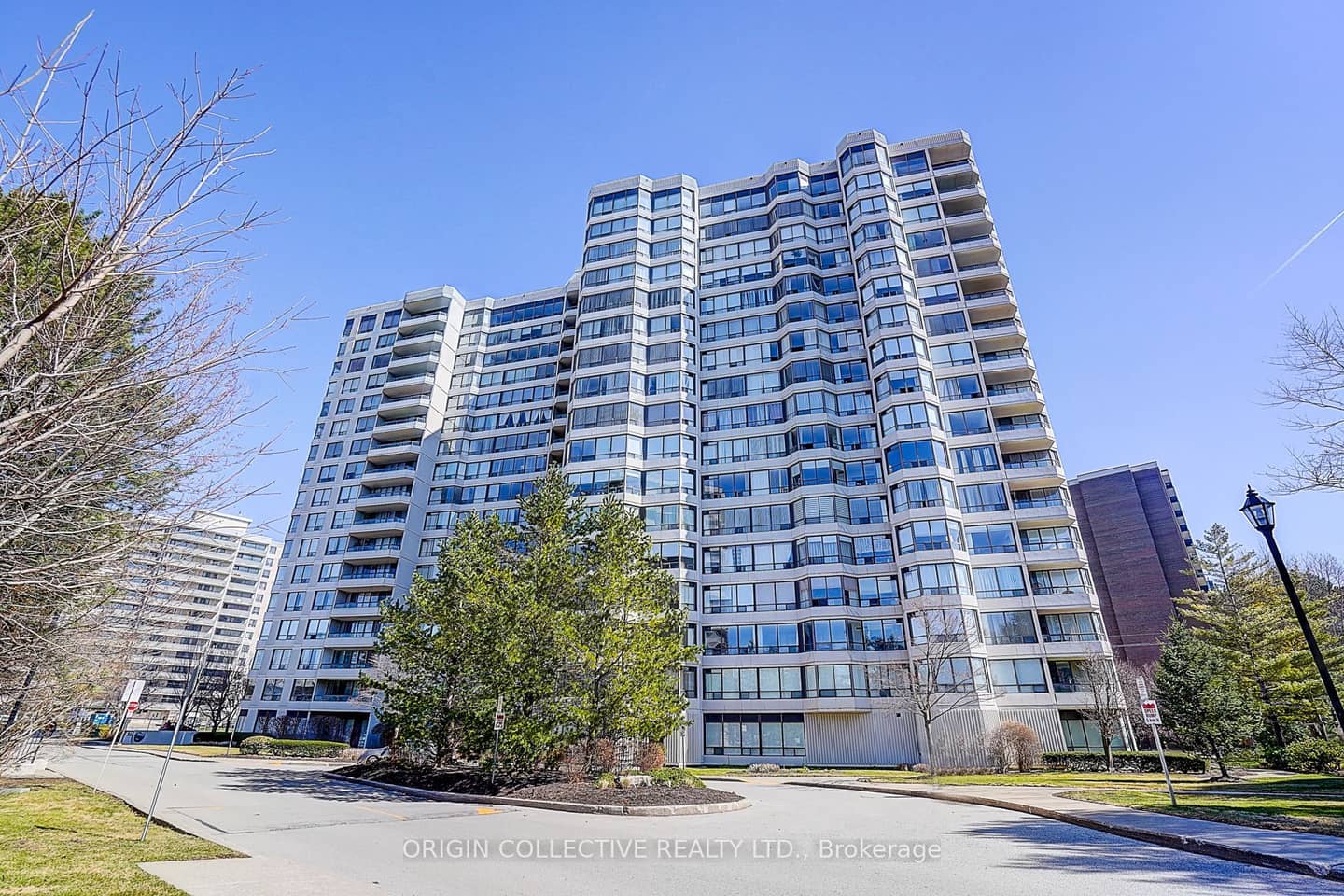 1101 Steeles Avenue W PH111, Toronto, ON M2R 3W5