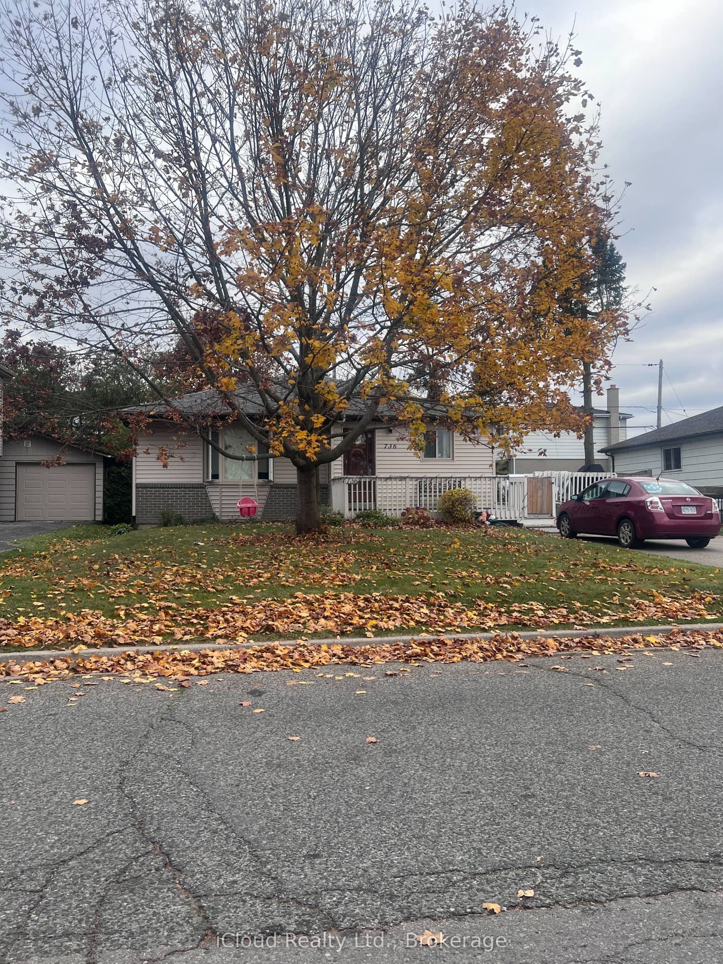 736 Annland Street, Pickering, ON L1W 1B6