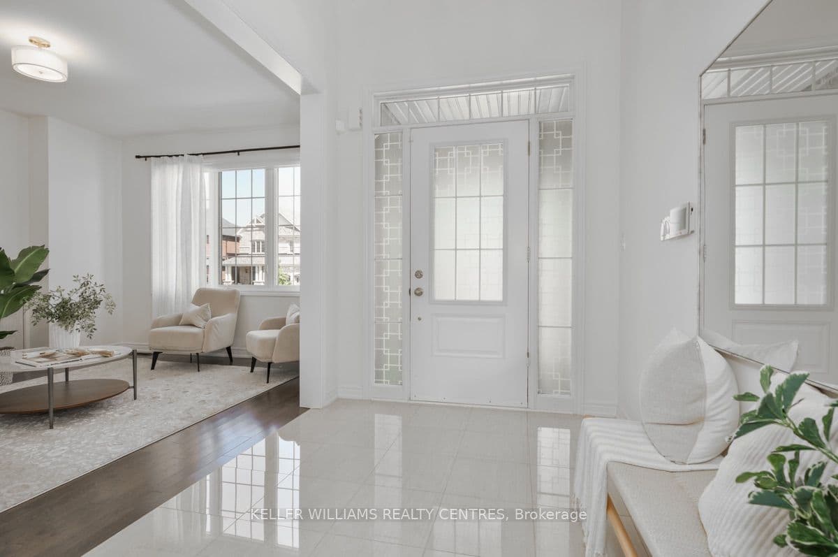 209 Danny Wheeler Boulevard, Georgina, ON L4P 0J7