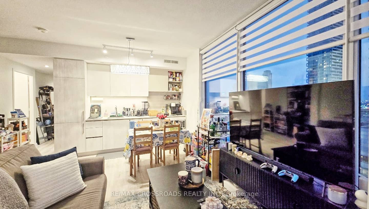 1000 Portage Parkway 1611, Vaughan, ON L4K 0L1