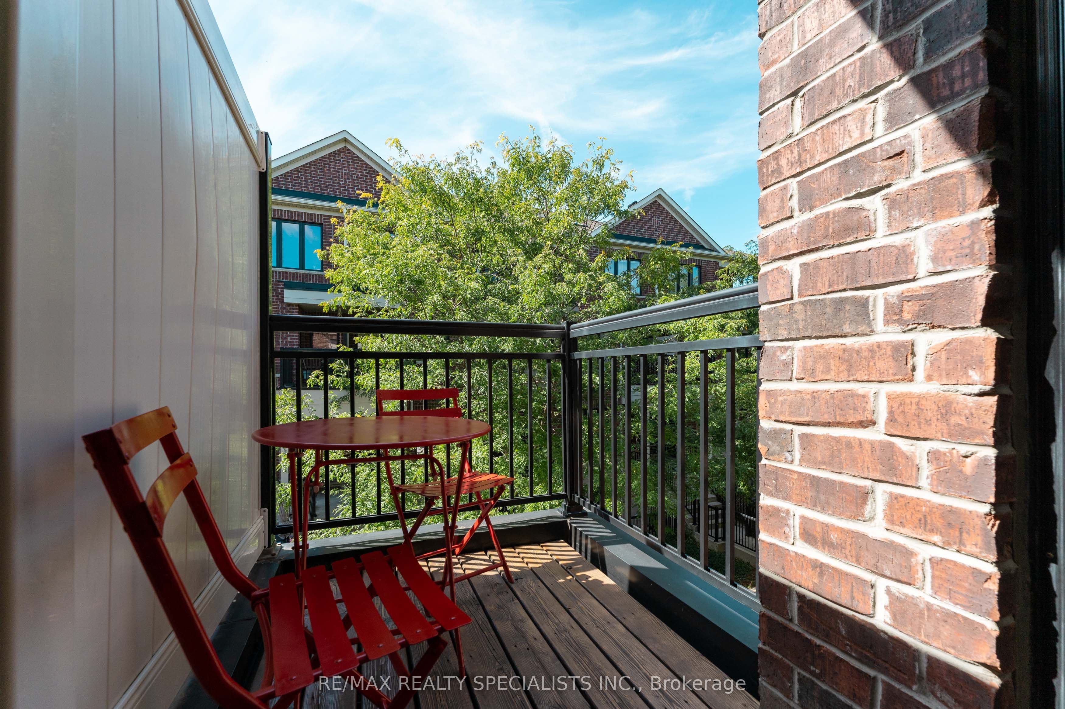 120 Twenty Fourth Street 34, Toronto, ON M8V 0B9