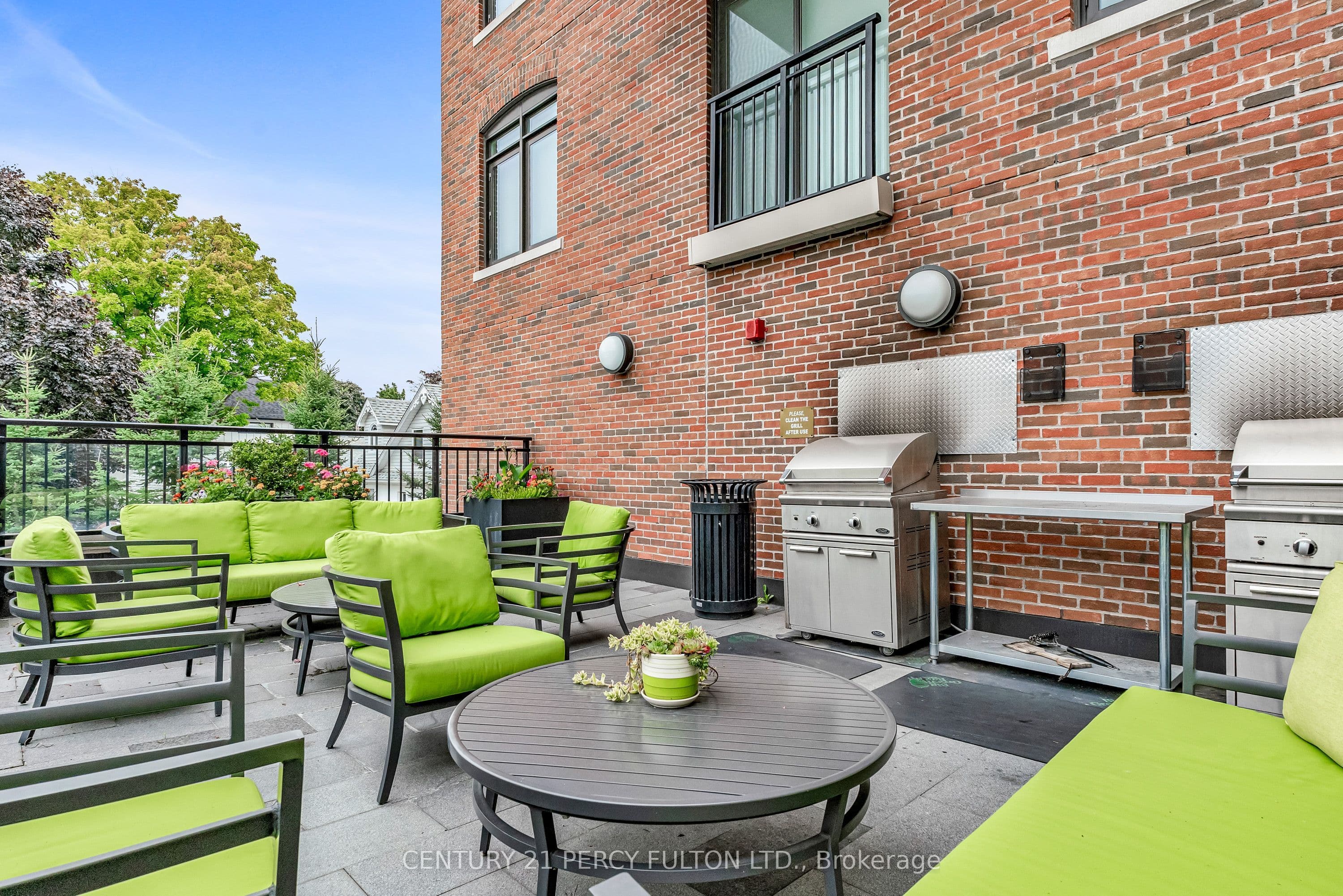 6235 Main Street 417, Whitchurch-Stouffville, ON L4A 4R3