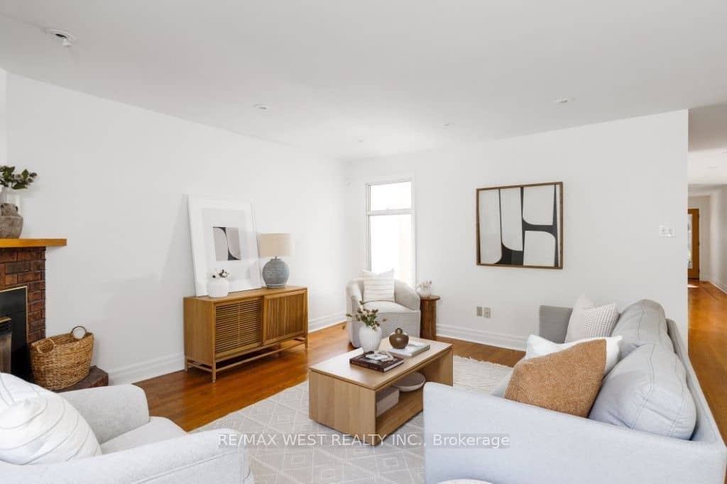 256 Erskine Avenue, Toronto, ON M4P 1Z4