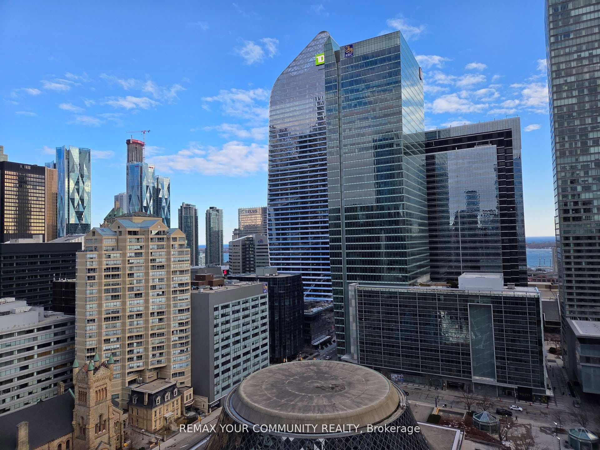 224 King Street W 2107, Toronto, ON M5V 1H8
