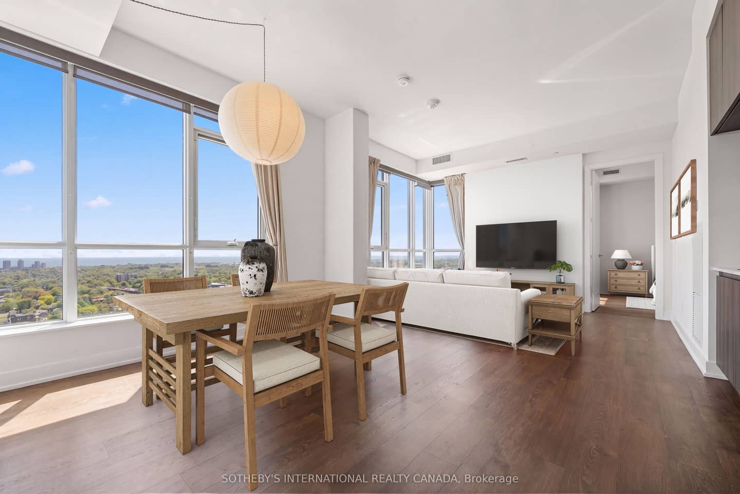 9 Mabelle Avenue PH 22, Toronto, ON M9A 0E1