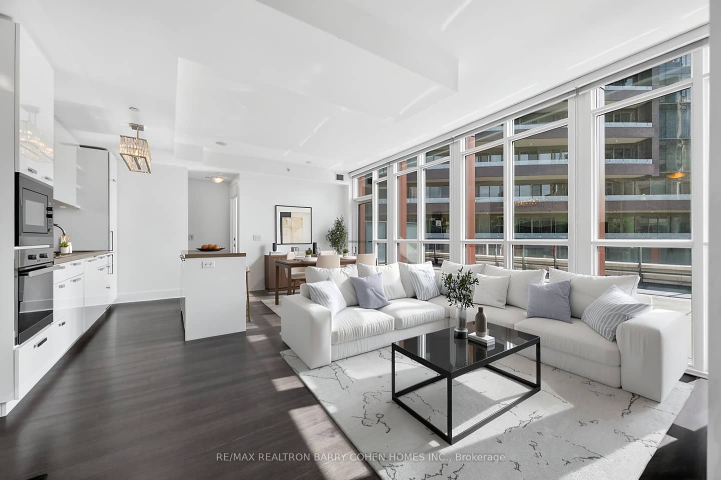 32 Davenport Road 303, Toronto, ON M5R 0B5