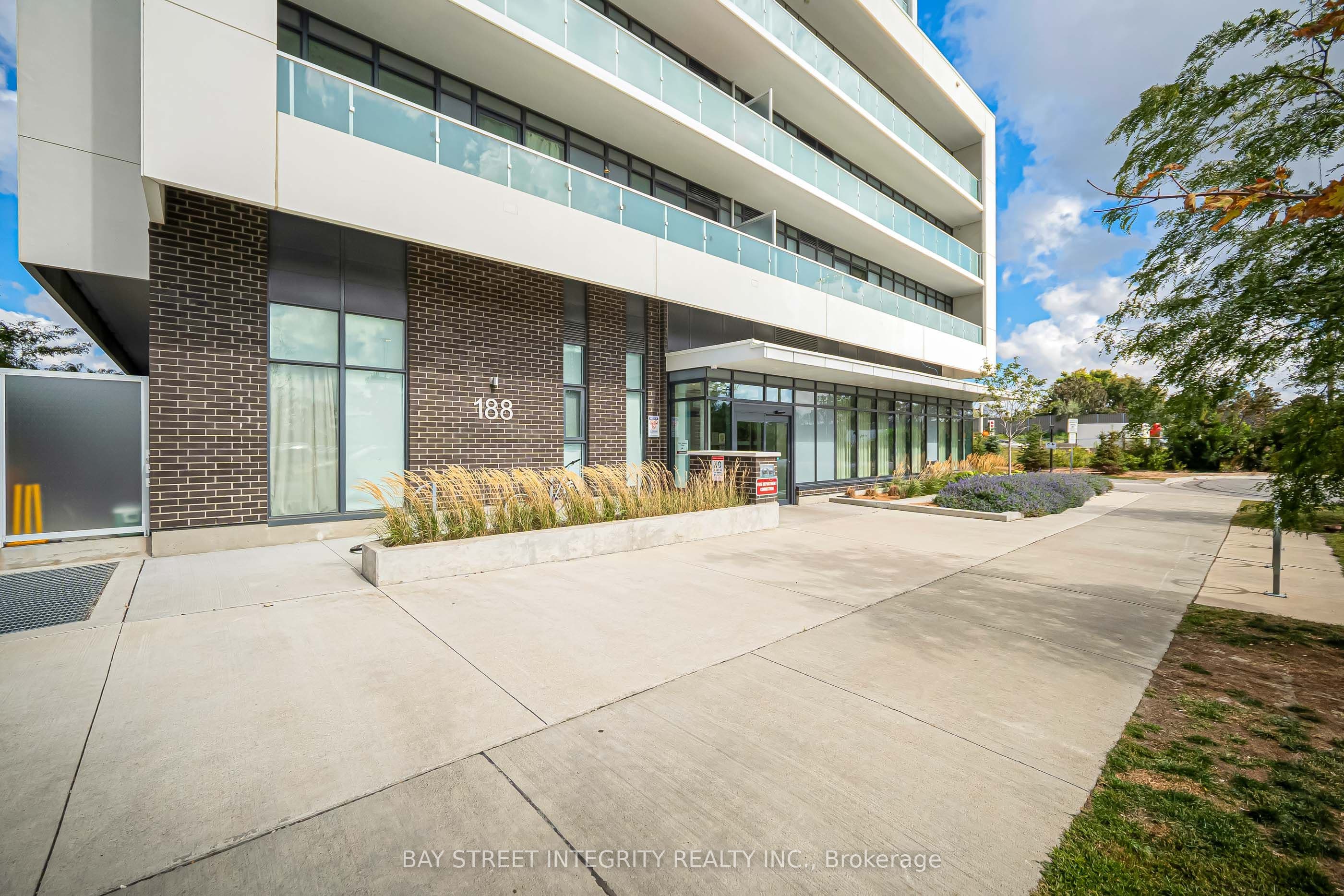 188 Fairview Mall Drive 801, Toronto, ON M2J 0H7