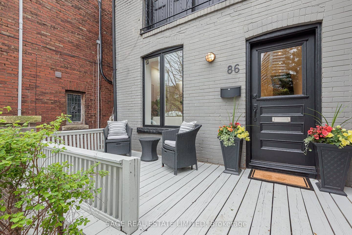 86 Dupont Street, Toronto, ON M5R 1V2