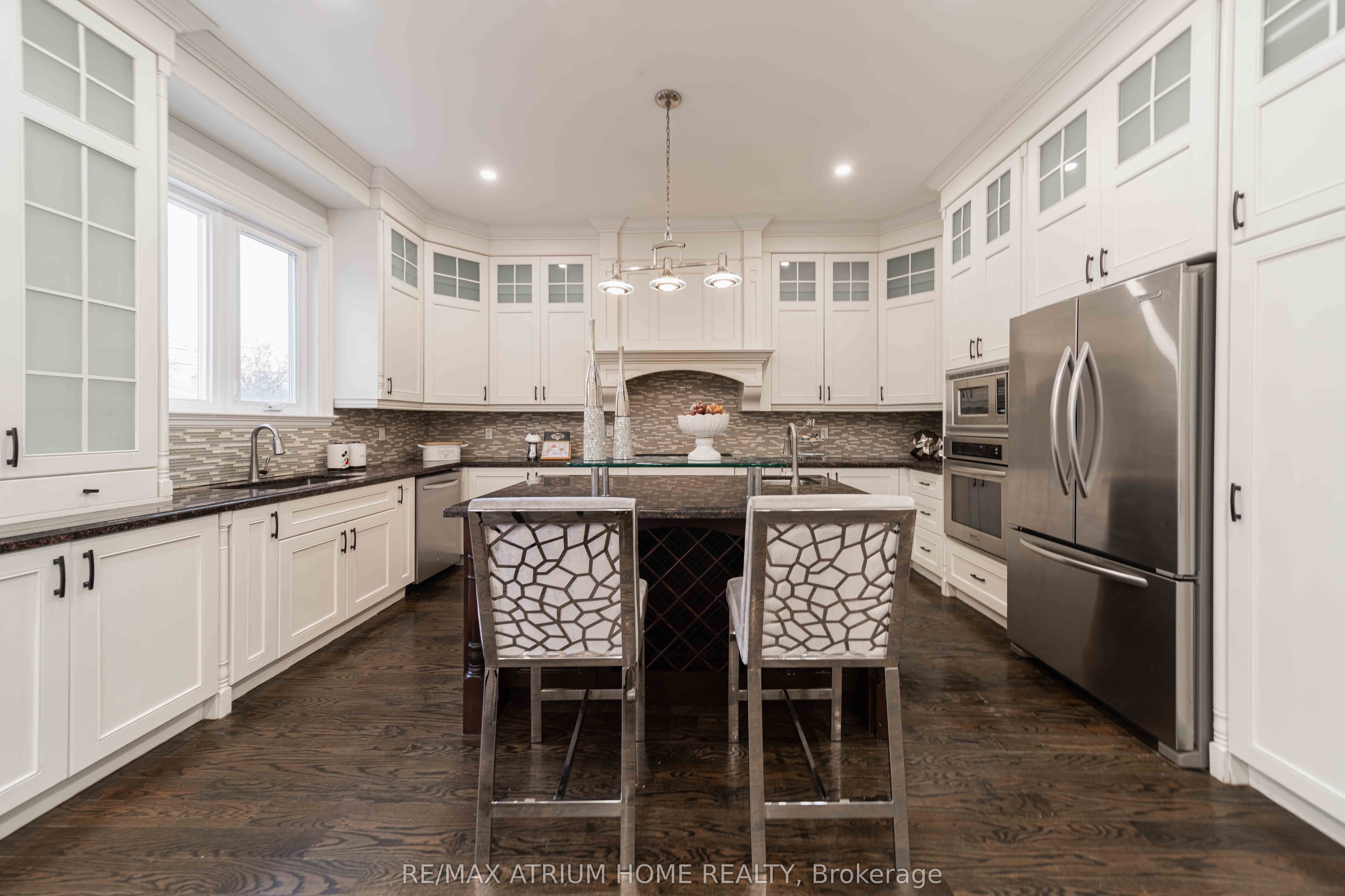116 Church Avenue, Toronto, ON M2N 4G2