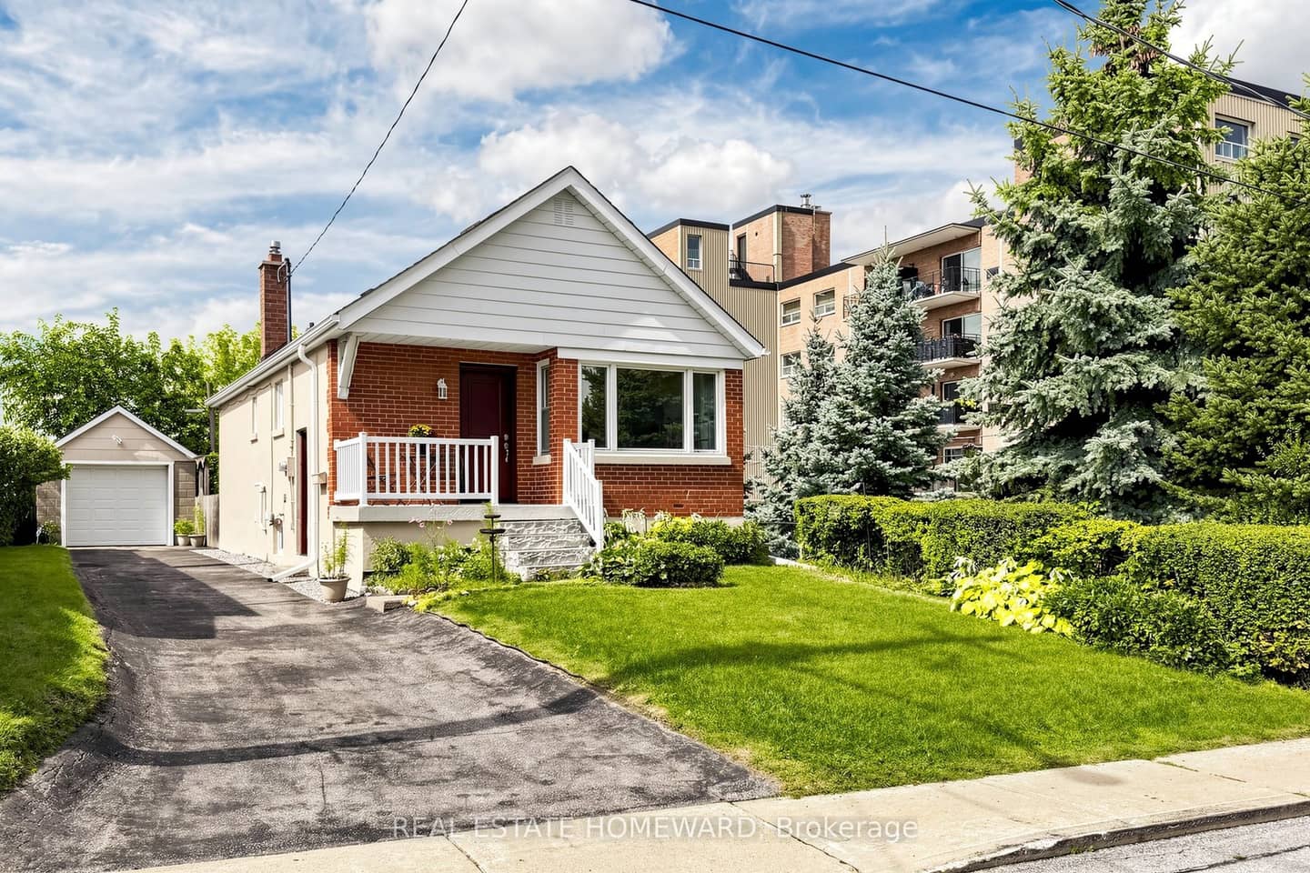 120 Pitt Avenue, Toronto, ON M1L 2R6