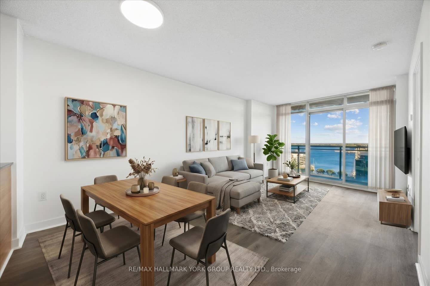 11 Brunel Court 1612, Toronto, ON M5V 3Y3