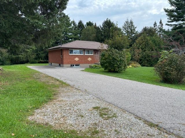 7421 Cochrane Street, Whitby, ON L1M 1R1