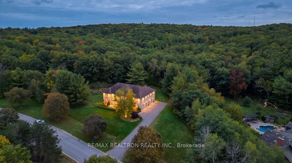 65 Kingswood Drive, King, ON L7B 1K8