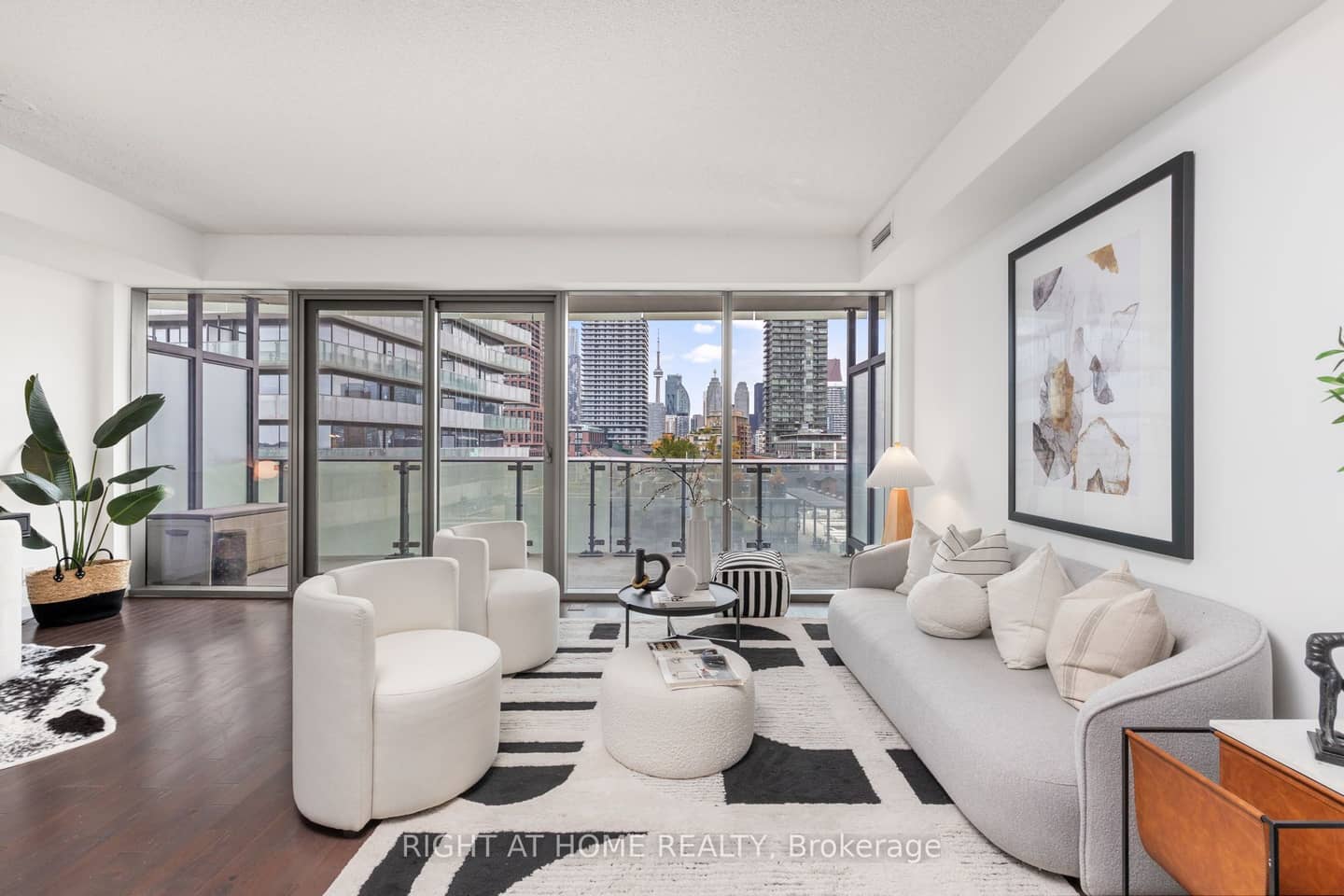 390 Cherry Street 701, Toronto, ON M5A 0E2