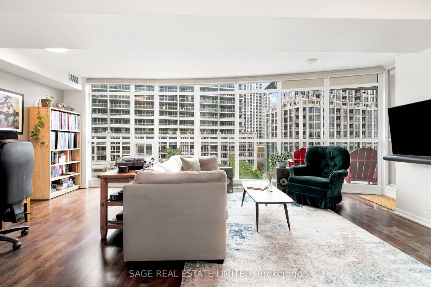 209 Fort York Boulevard 579, Toronto, ON M5V 4A1