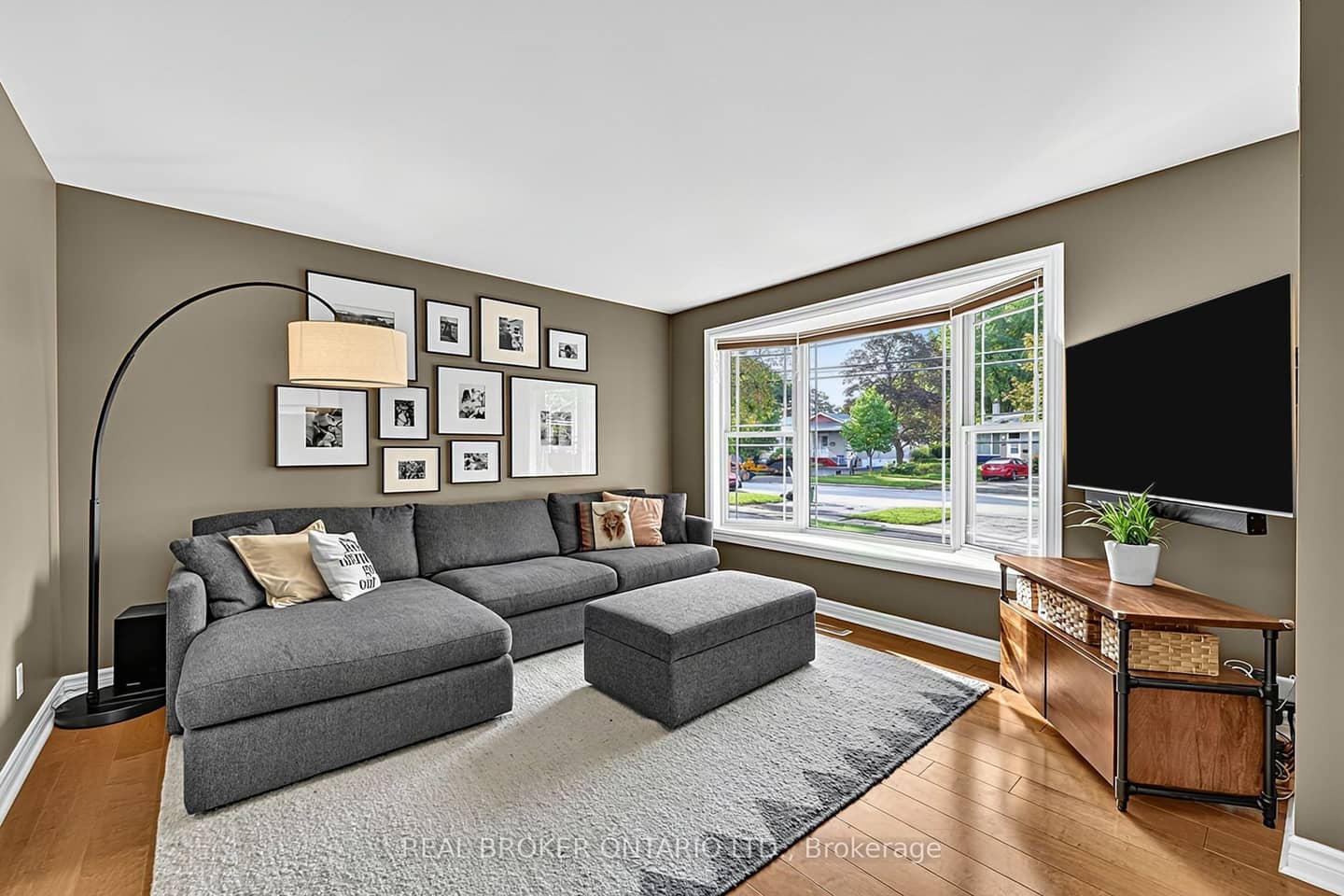 110 Murray Drive, Aurora, ON L4G 2C5