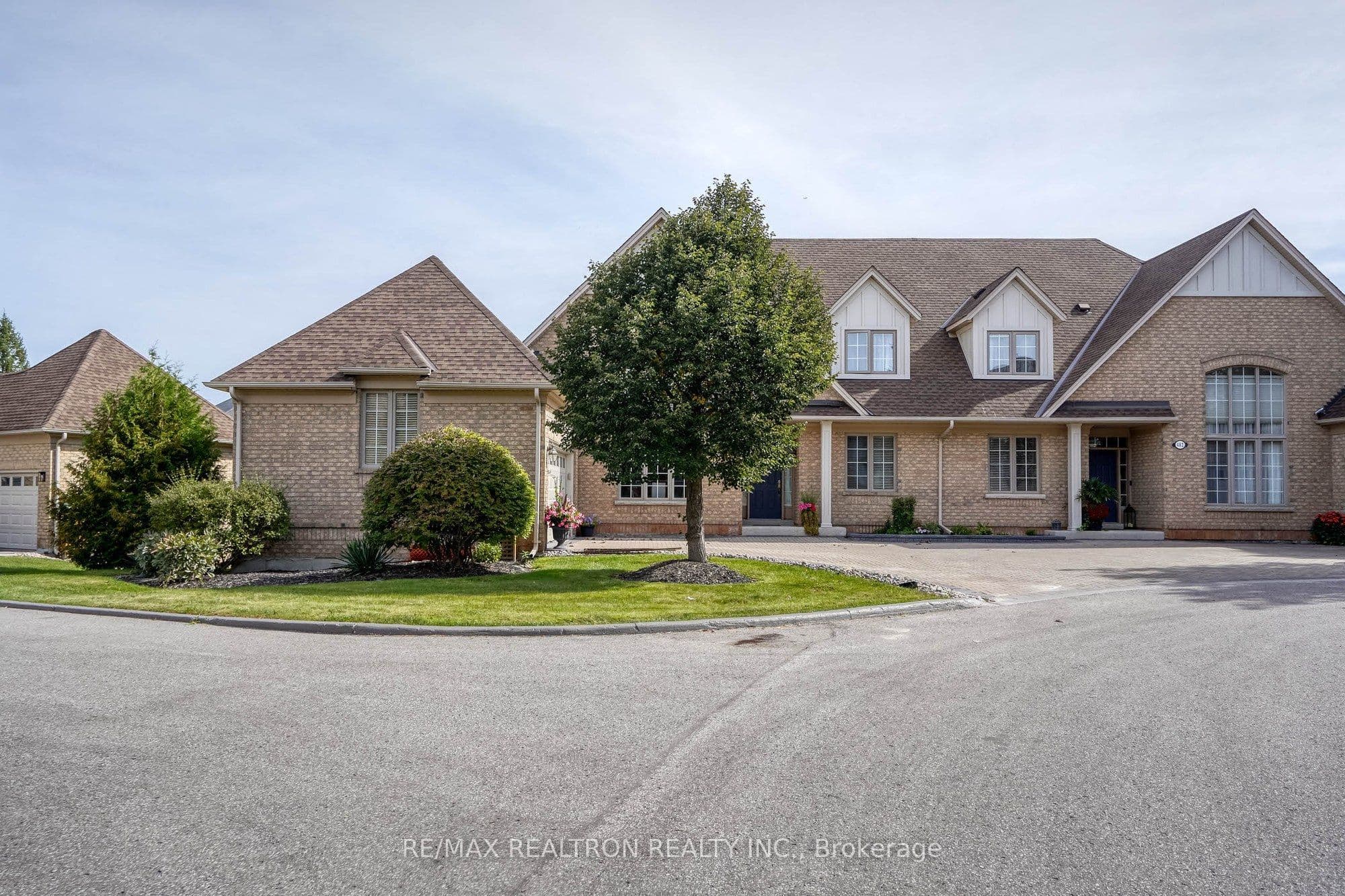 486 Falconwood Hollow, Aurora, ON L4G 7M1
