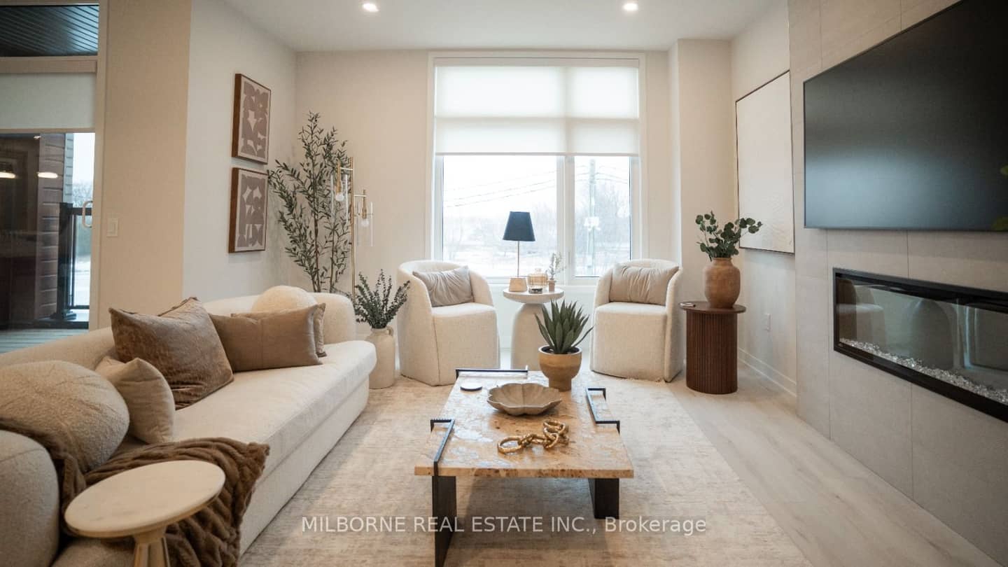 8 Arthur Plaxton Way, Markham, ON L6E 2E5