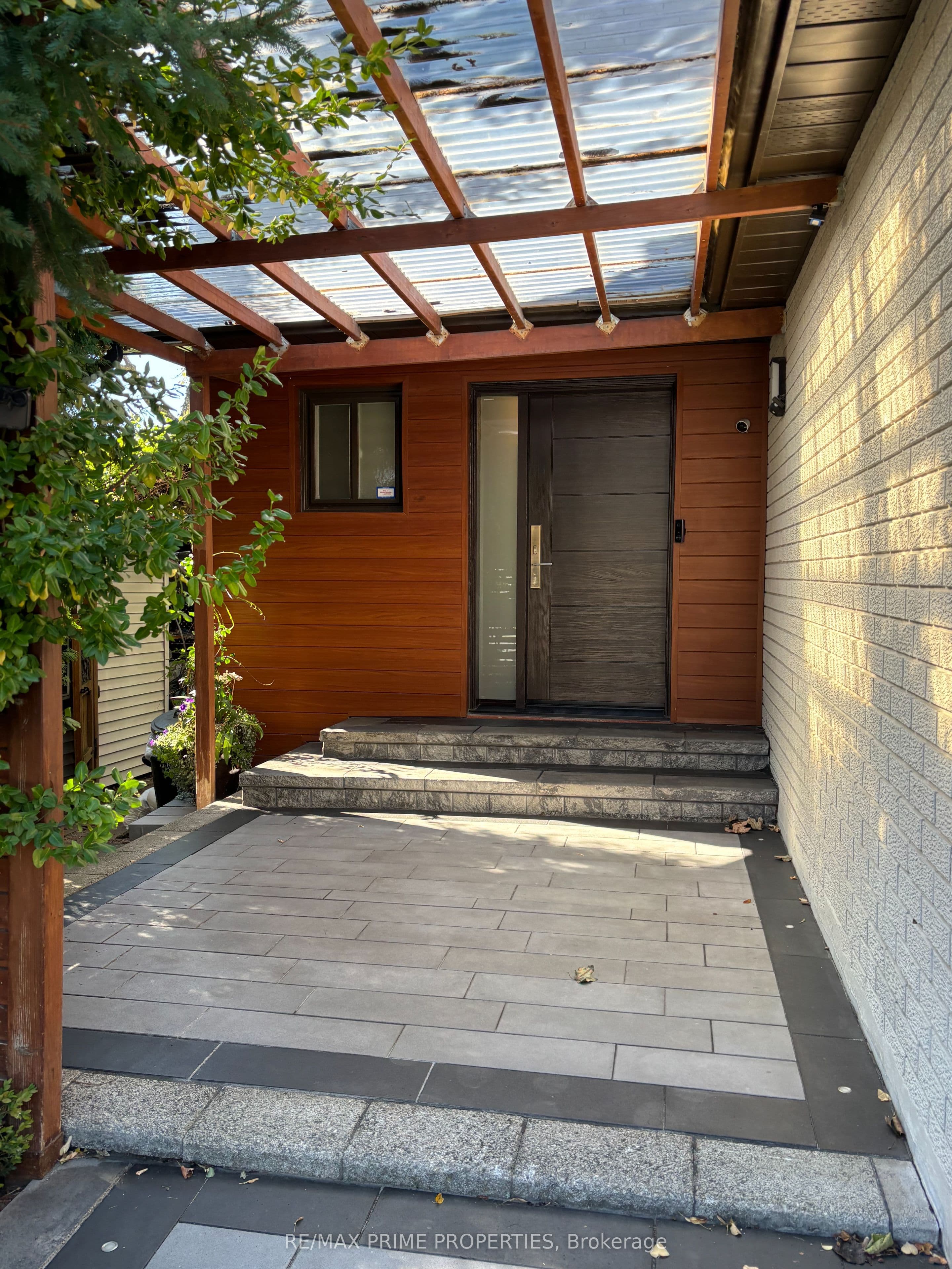 338 Brownridge Drive, Vaughan, ON L4J 5X1