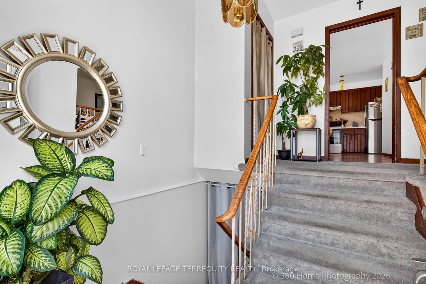 88 Central Parkway W, Mississauga, ON L5B 1L5