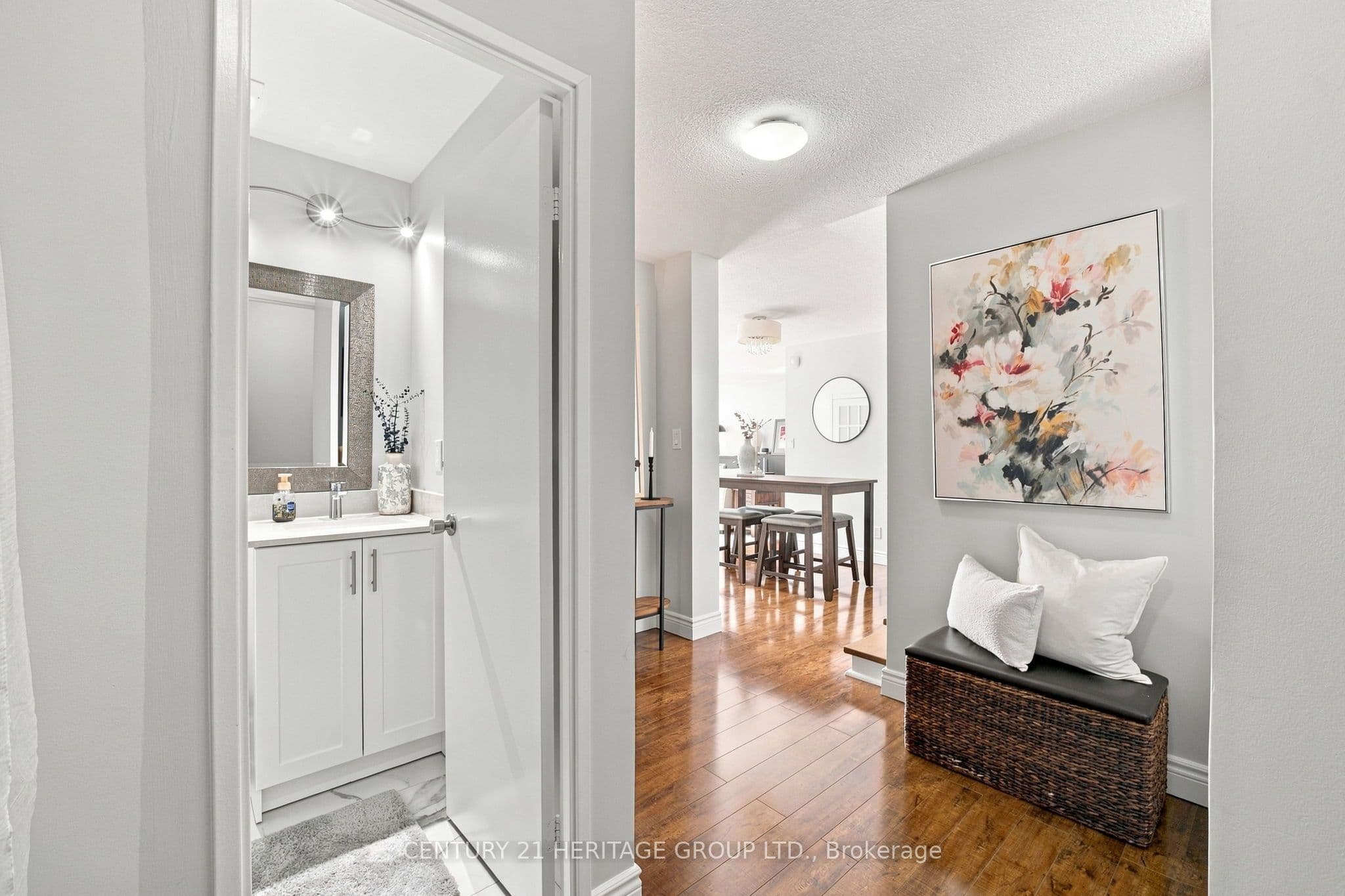 200 Robert Speck Parkway PH1, Mississauga, ON L4Z 1S3