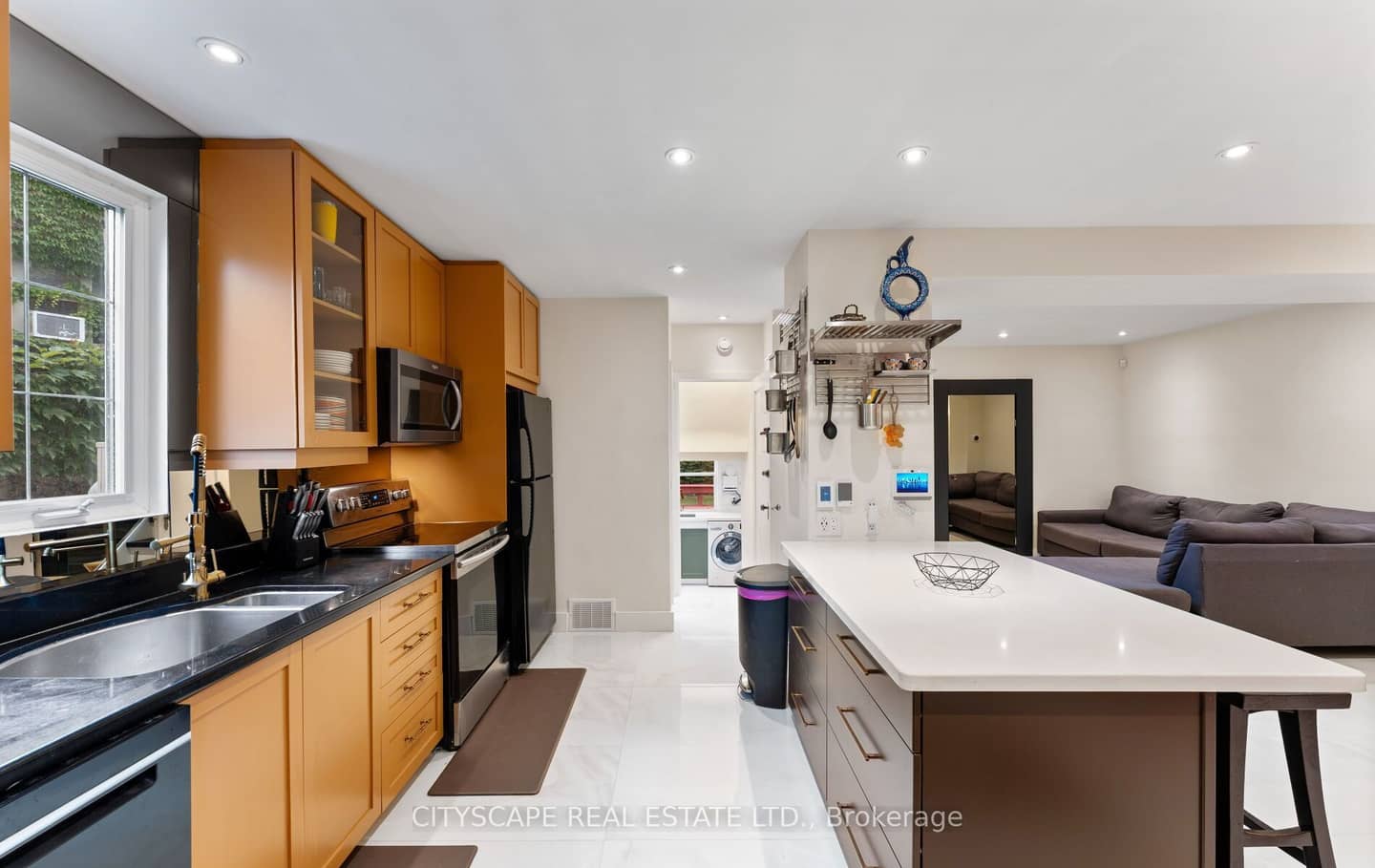 50 South Kingsway, Toronto, ON M6S 3T3