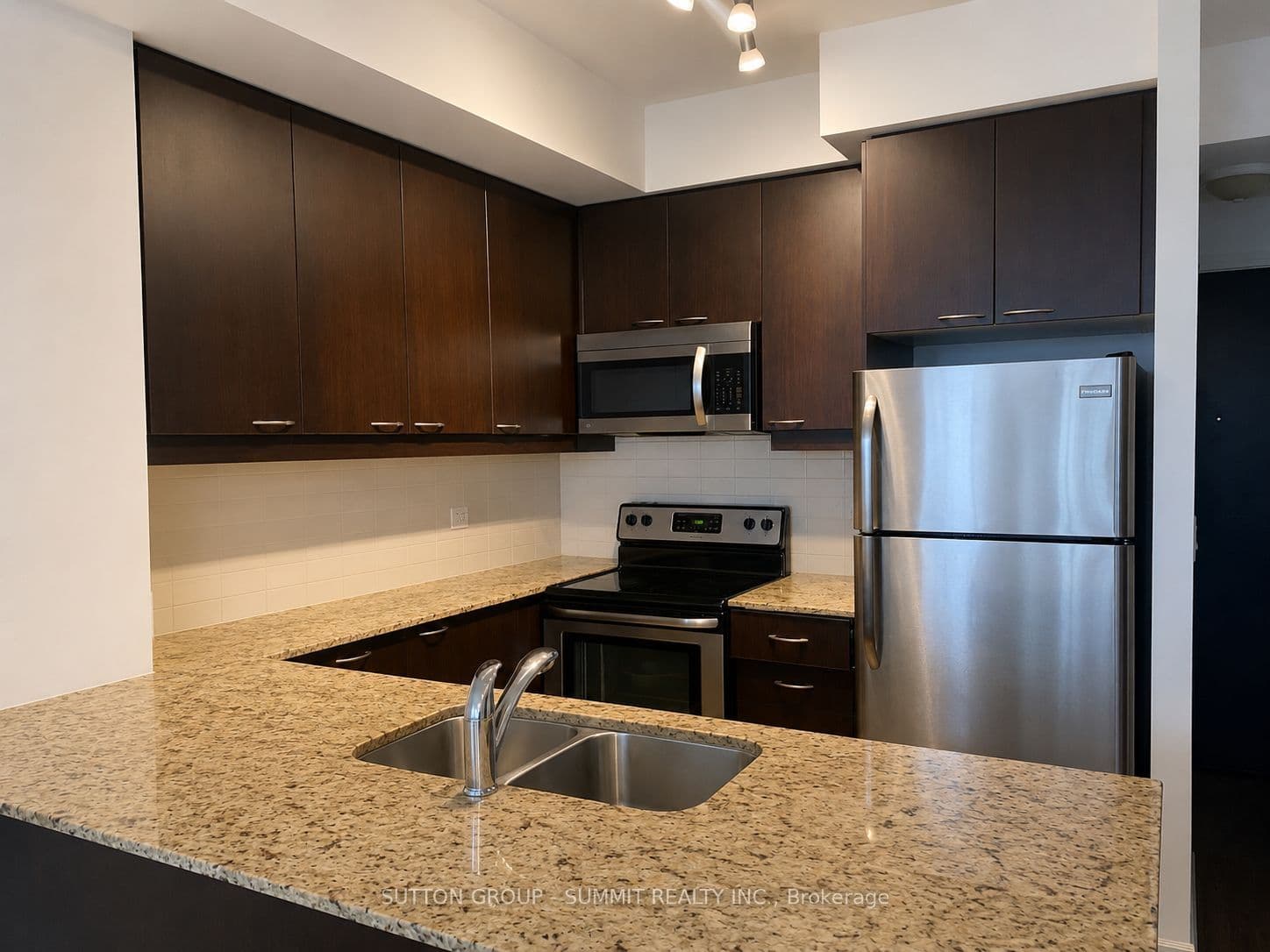 385 PRINCE OF WALES Avenue 2809, Mississauga, ON L5B 0C6