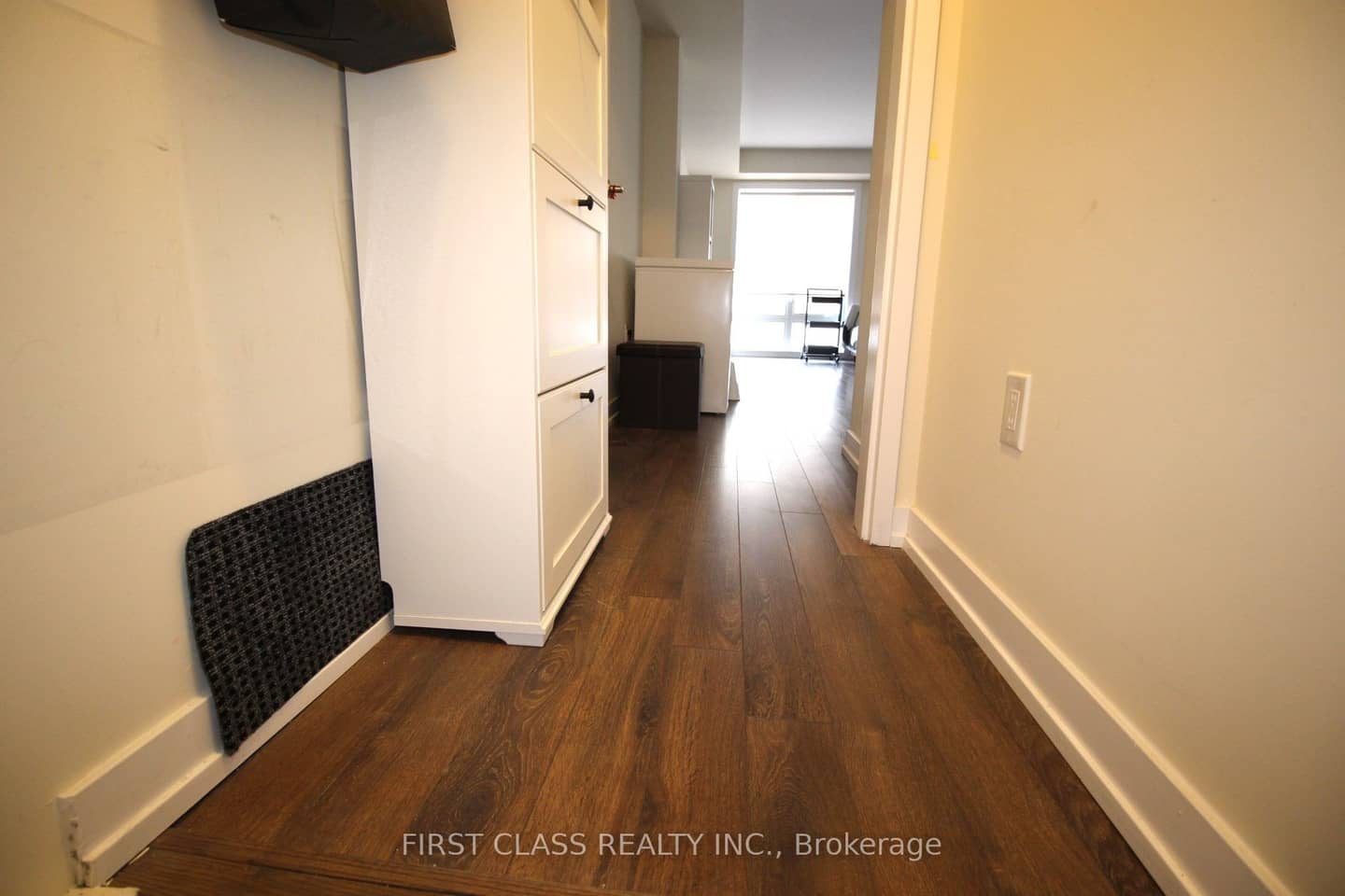 2 Westmeath Lane 2113, Markham, ON L6B 1N5