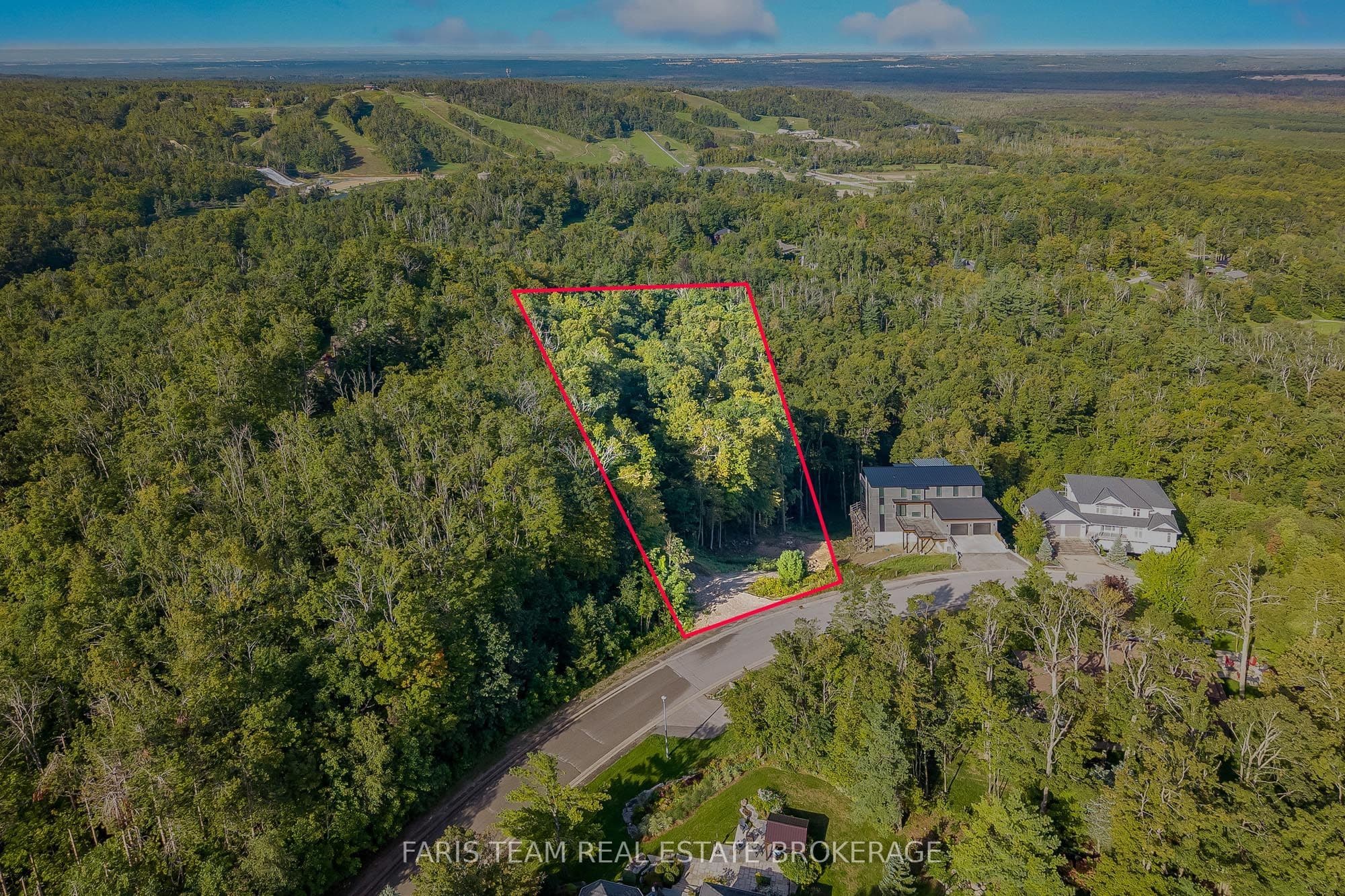 3 Valleycrest Drive, Oro-Medonte, ON L0L 2L0