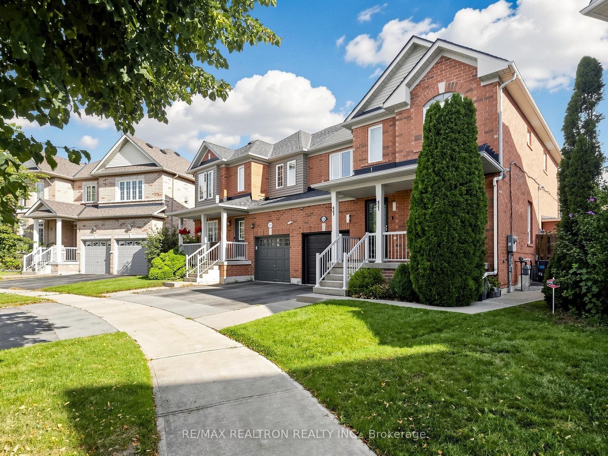 13 Stotts Crescent, Markham, ON L6E 1T4