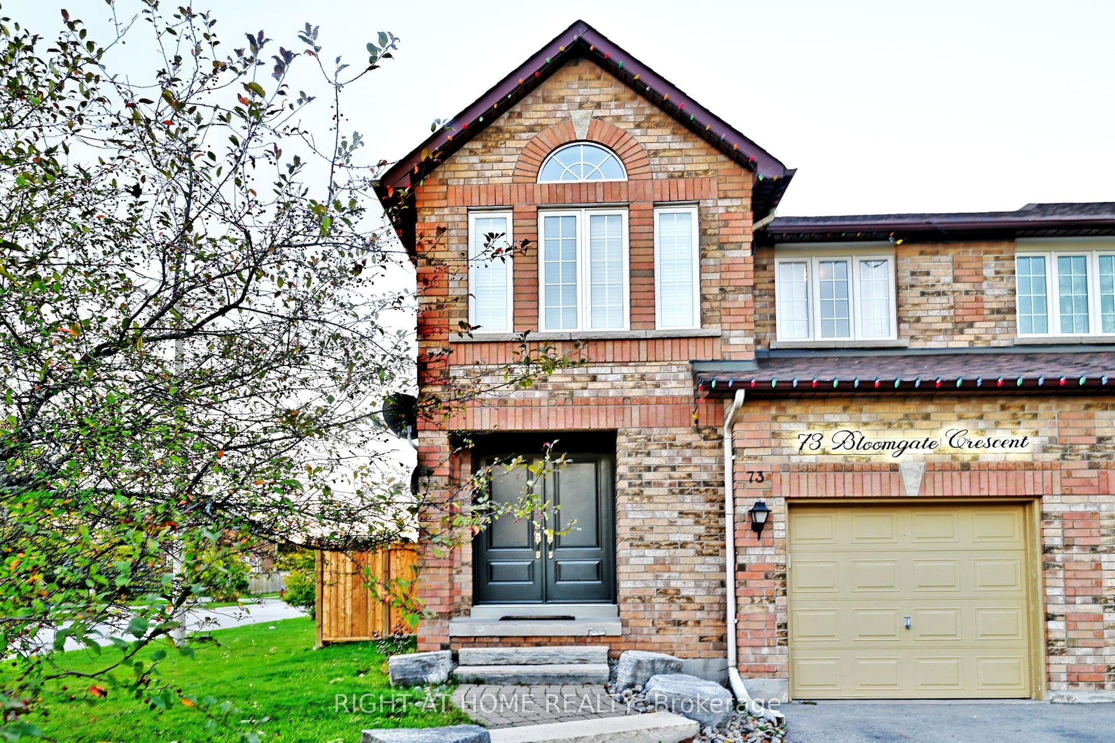 73 Bloomgate Crescent, Richmond Hill, ON L4E 3Z1