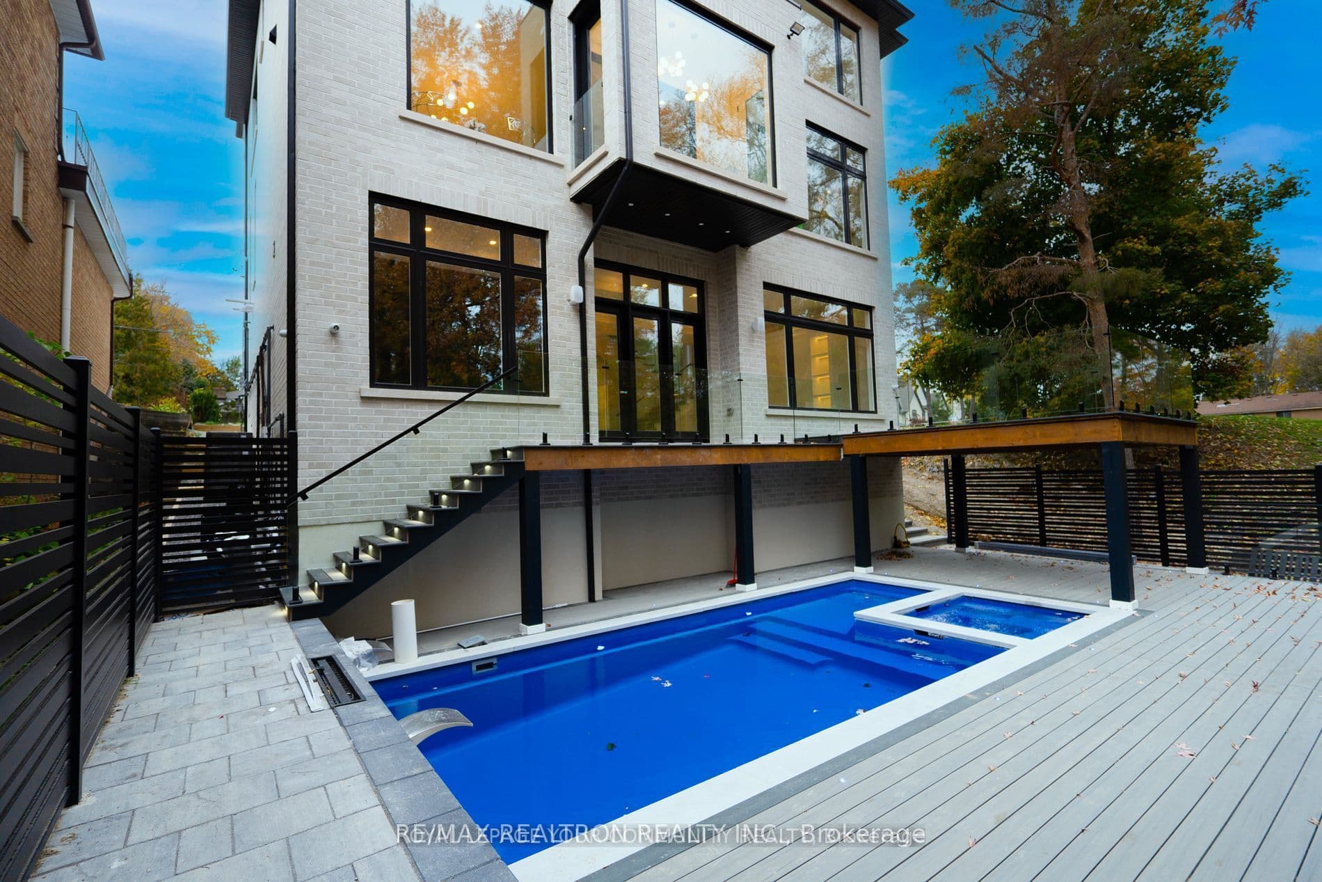 21 Birch Avenue, Richmond Hill, ON L4C 6C4