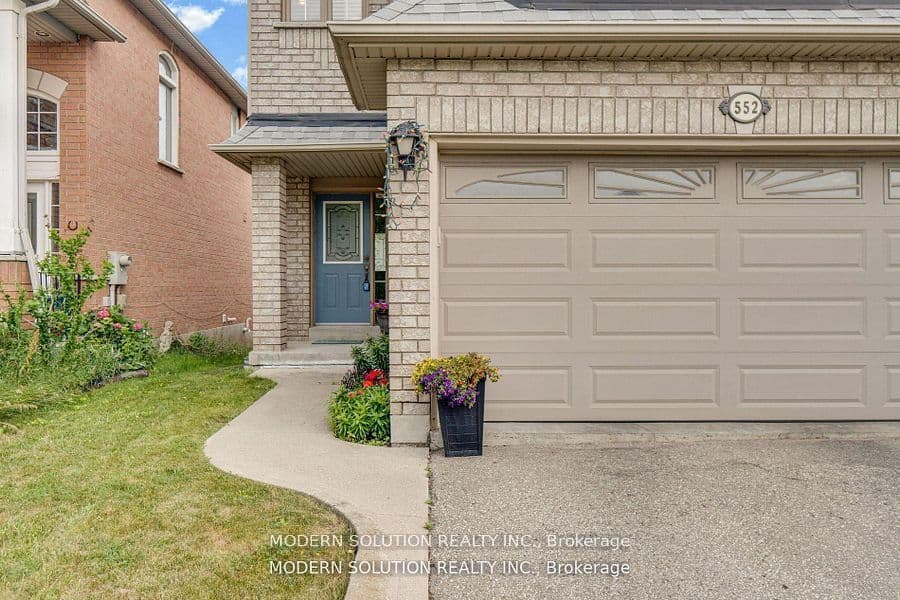 552 Wildgrass Road, Mississauga, ON L5B 4H7