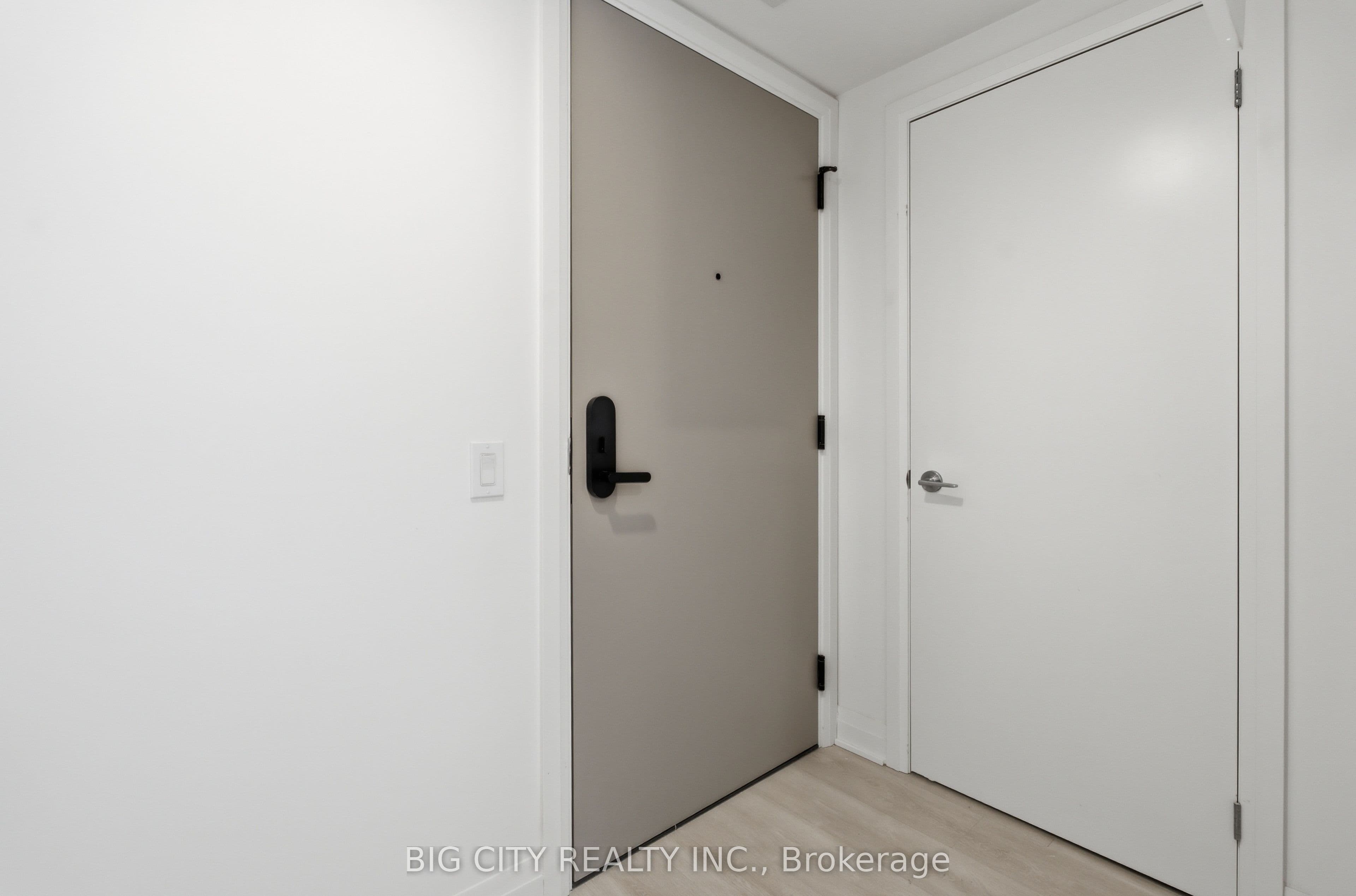 25 Frederick Todd Way 310, Toronto, ON M4G 0C6