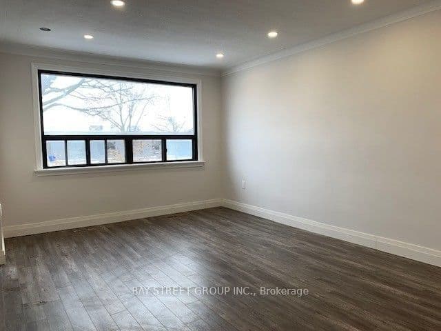 358 horner Avenue Upper, Toronto, ON M8W 1Z9