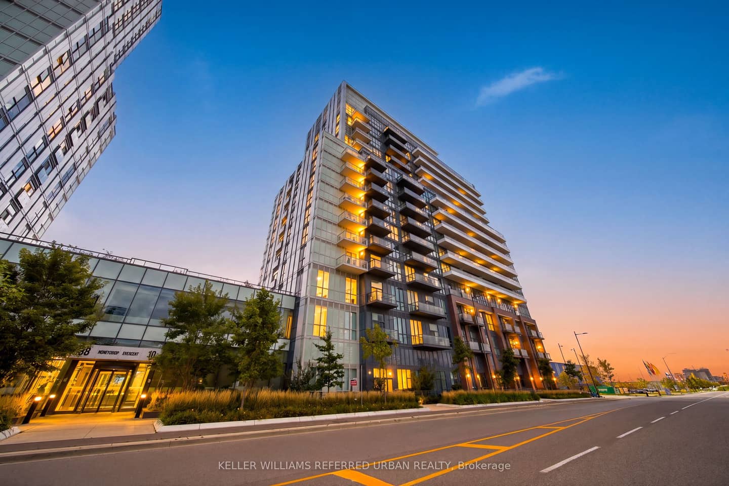 10 Honeycrisp Crescent 907, Vaughan, ON L4K 0M7