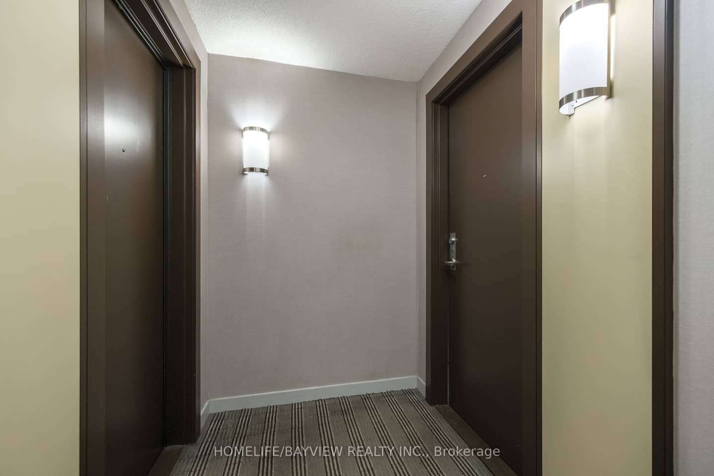 155 Legion Road N 1913, Toronto, ON M8Y 0A7