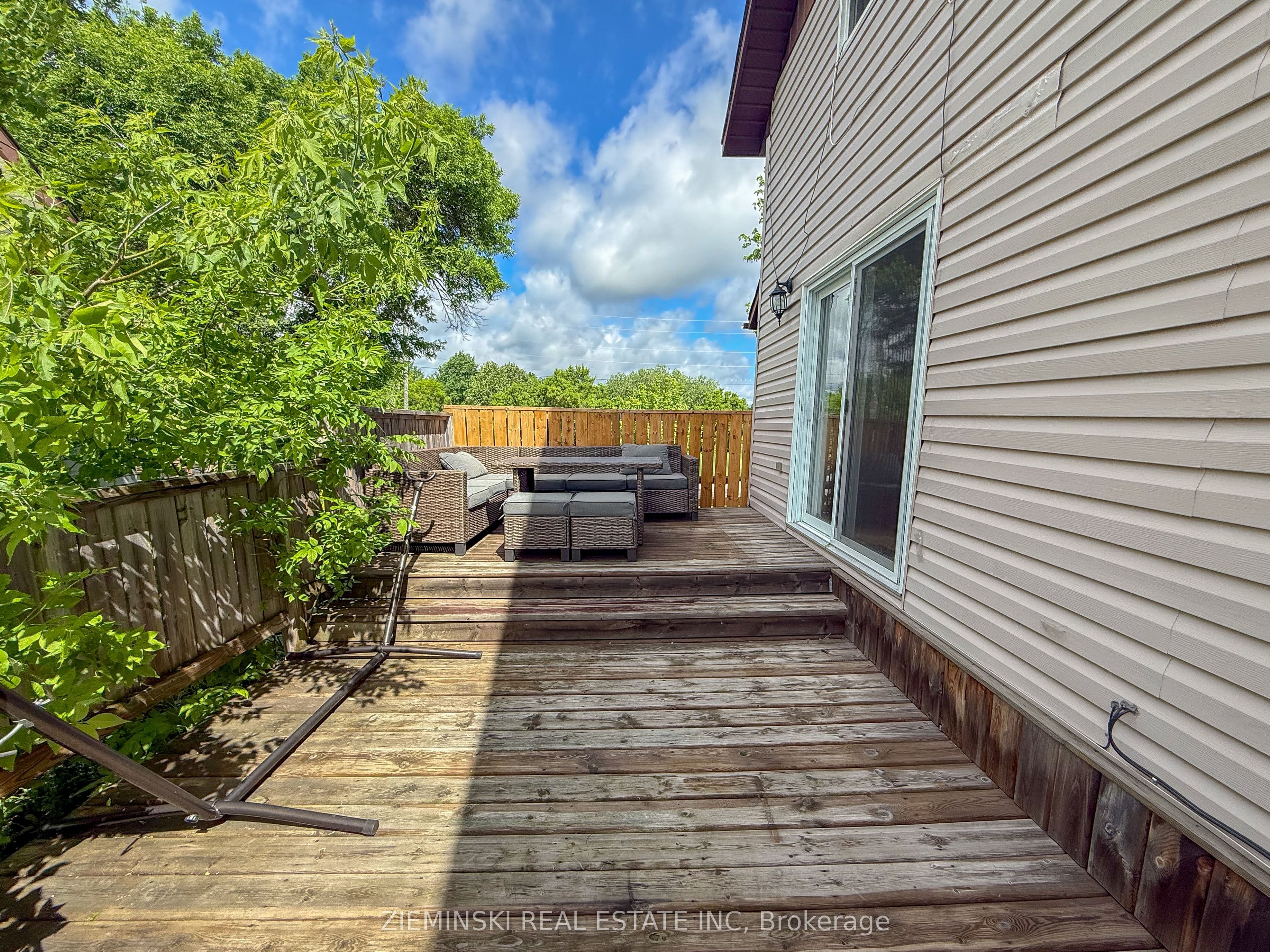 143 Essex Avenue, Iroquois Falls, ON P0K 1E0