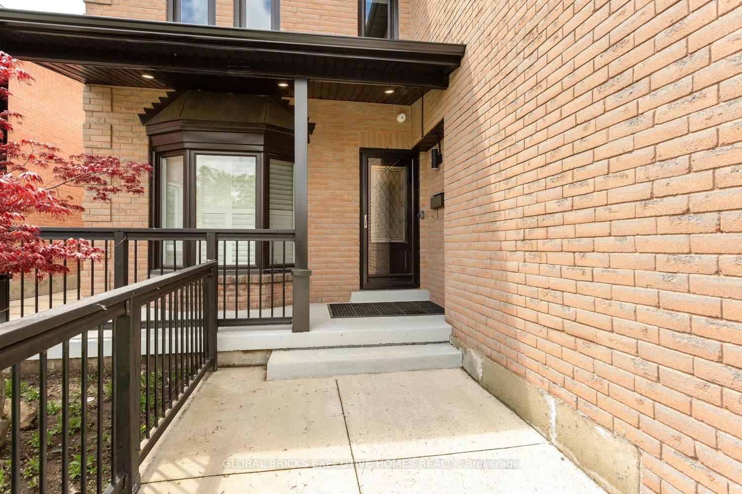 5952 Grossbeak Drive, Mississauga, ON L5N 6B3