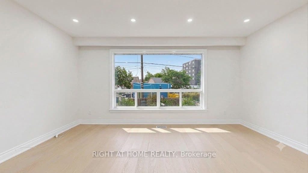 76 Fenside Drive, Toronto, ON M3A 2V5