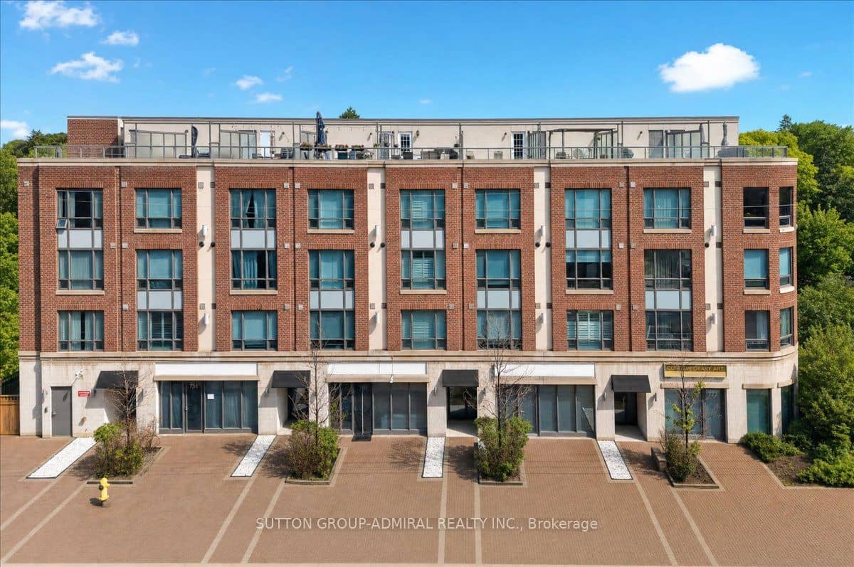 2 Maxwell Street 202, Toronto, ON M3H 2S8